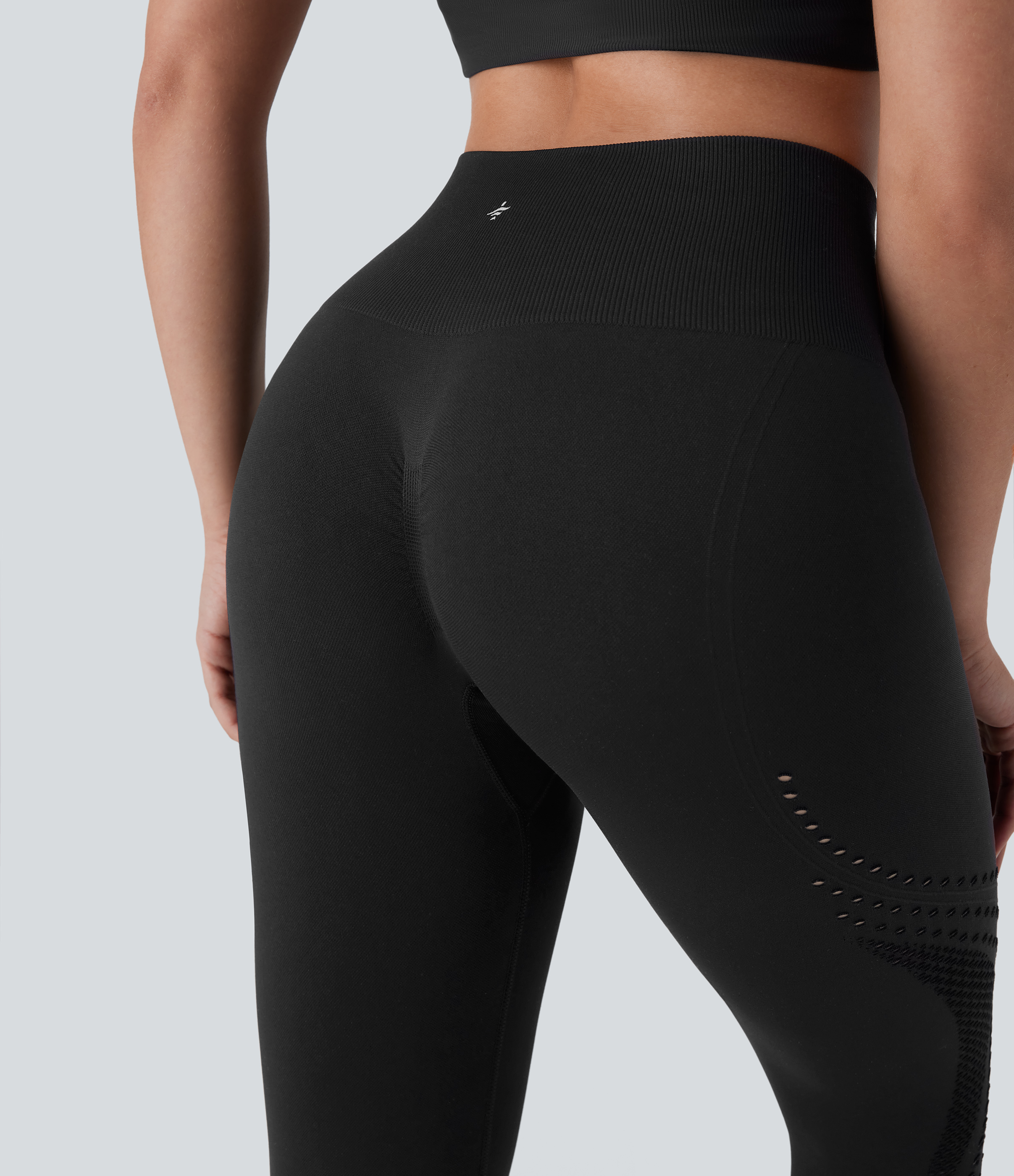 Halara Seamless Flow High Waisted Perforated 7/8 Yoga Leggings  - Black - M(7/8) gym leggings leggings with pockets leggings with butt lift 