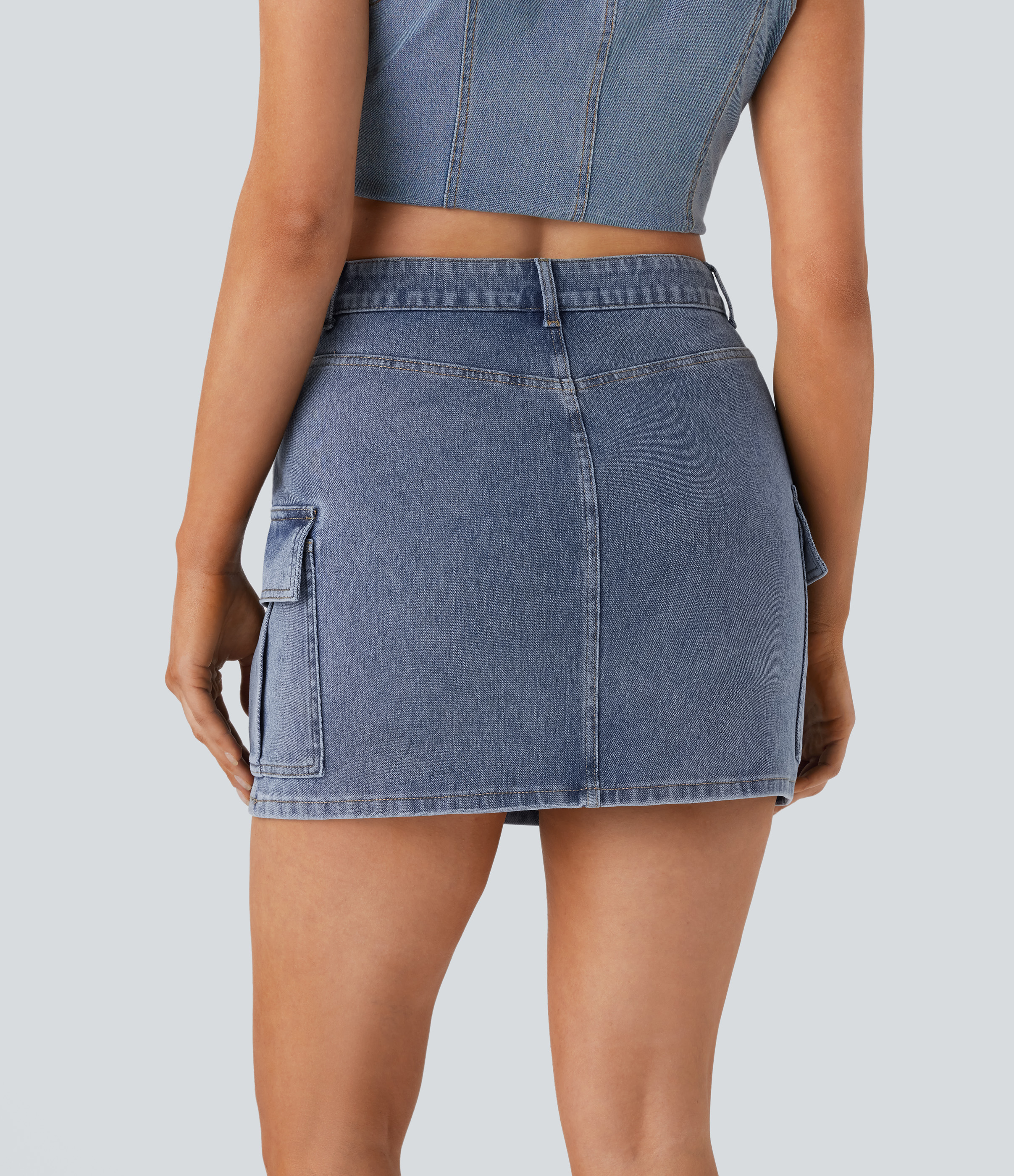 Ultramarine Denim Halara Flex™ jupe cargo mini en denim, taille mi-haute, poches zippées, style décontracté / 2
