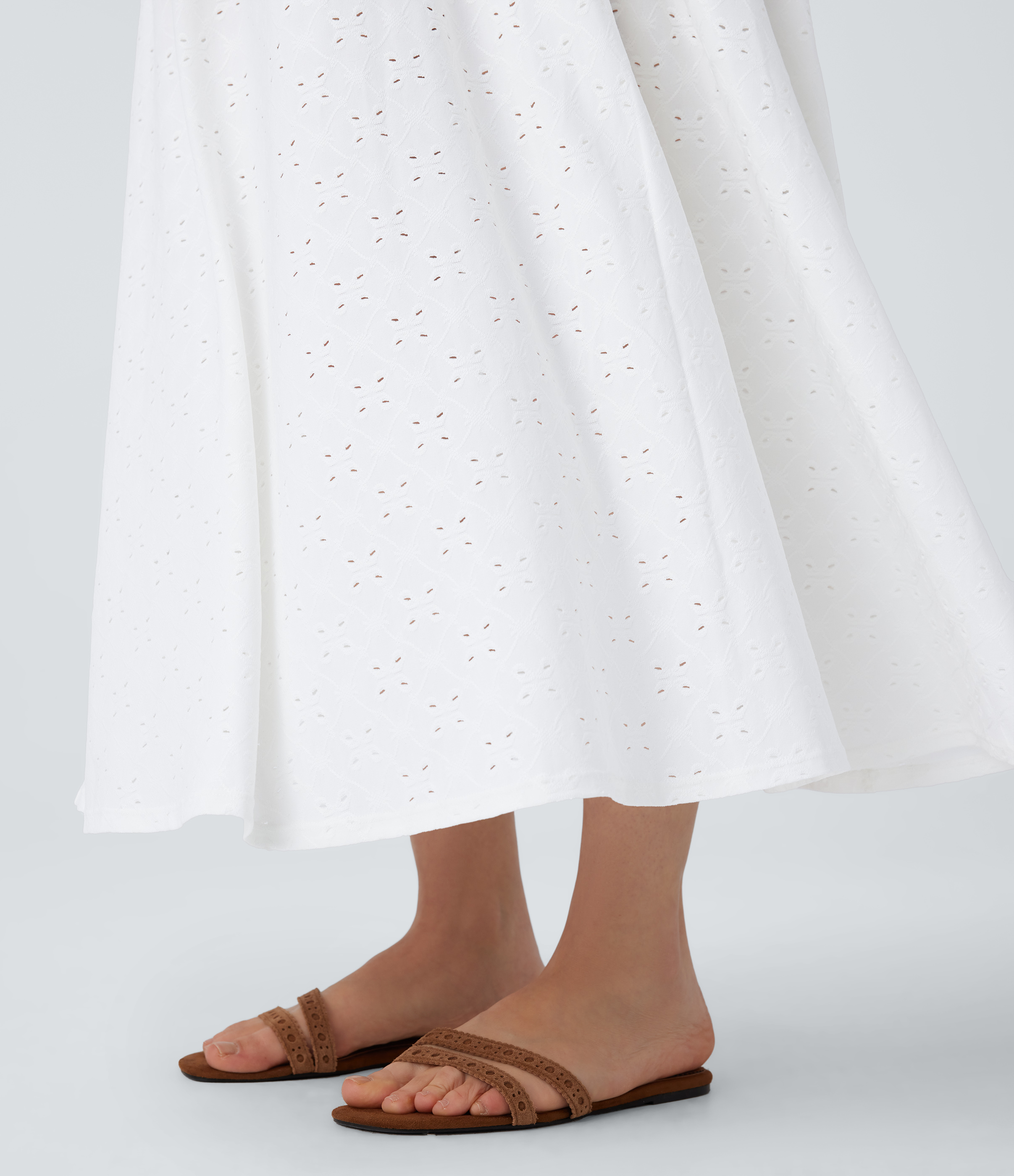 Halara Mid Low Rise Side Pocket 2-in-1 Cut Out Flowy Midi Resort Skirt  - White - L(regular) 