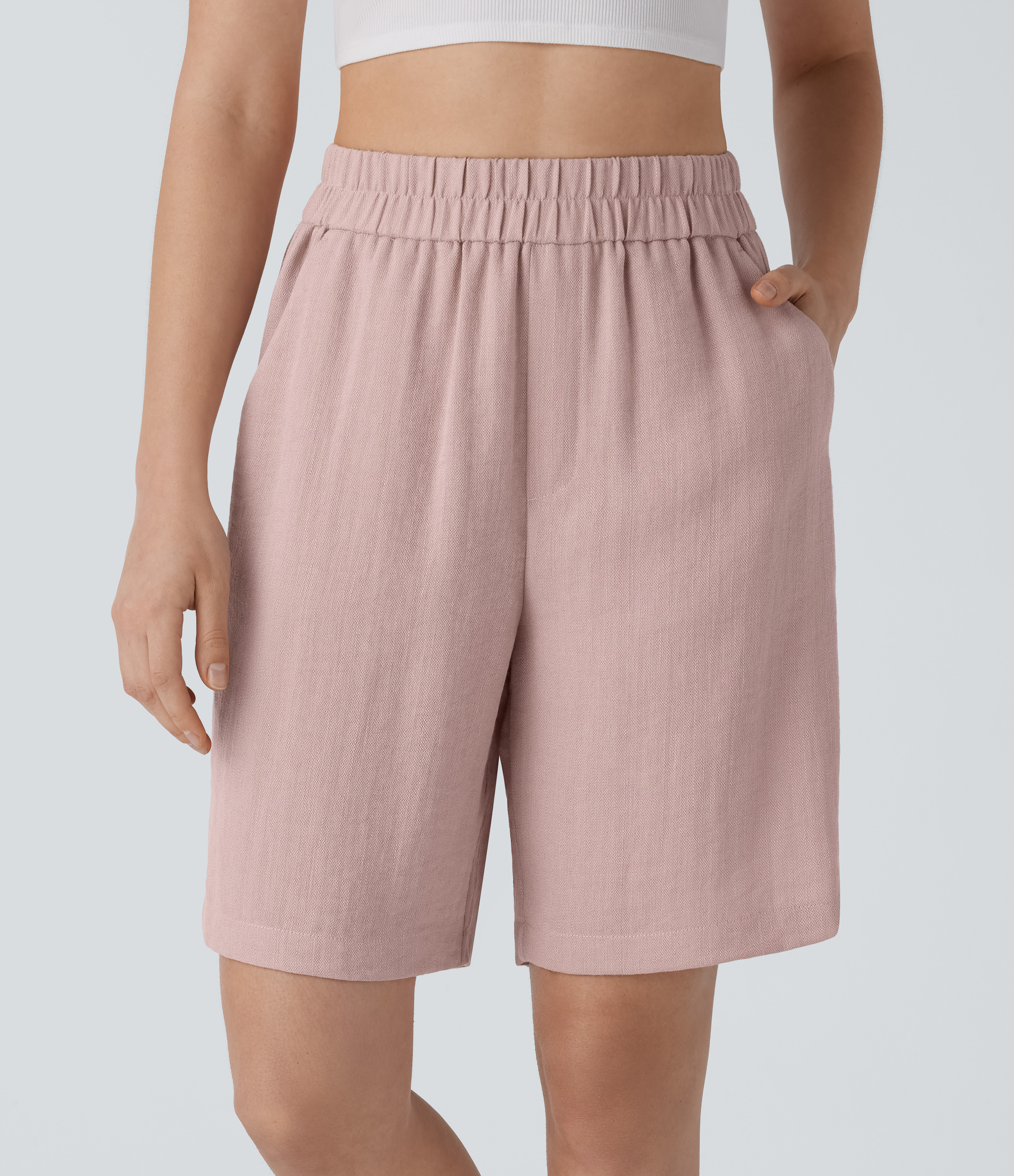High-waisted Bermuda shorts with side pocket