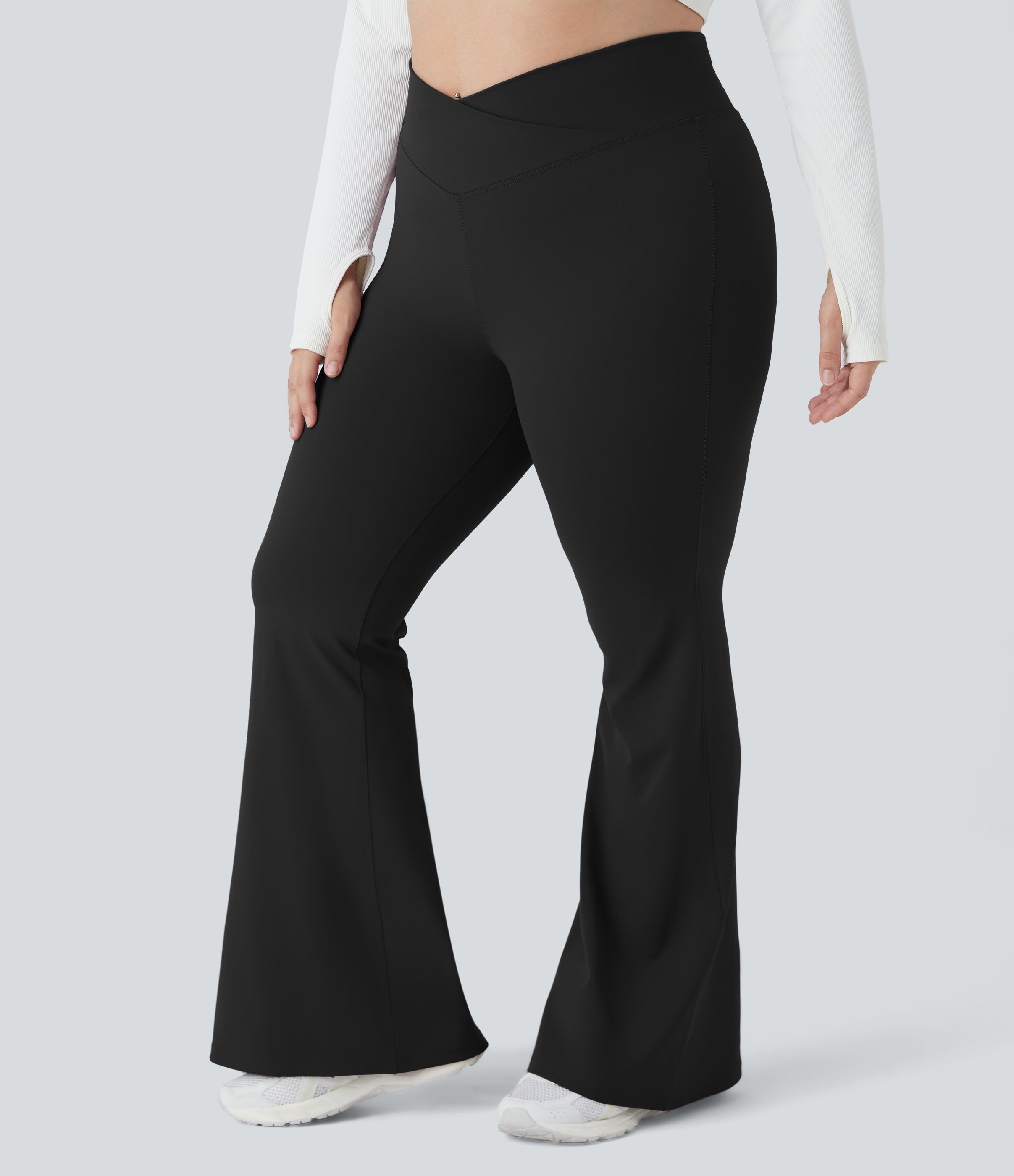 Leggings súper acampanados de tiro alto con cintura cruzada y bolsillo trasero en tallas grandes