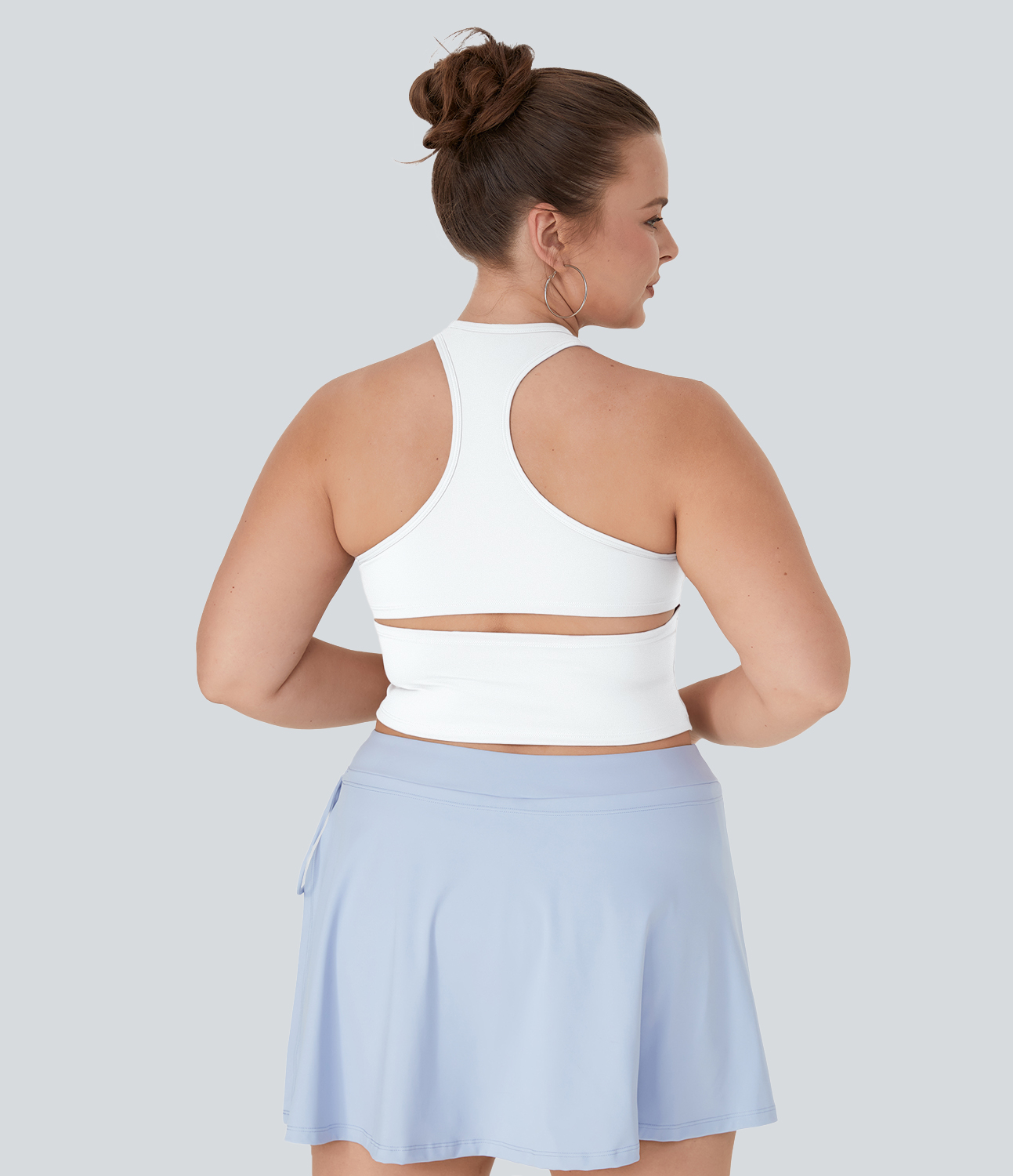 Blanc SoftlyZero™ débardeur de yoga grande taille en peluche, encolure en U, dos nageur avec découpes / 2