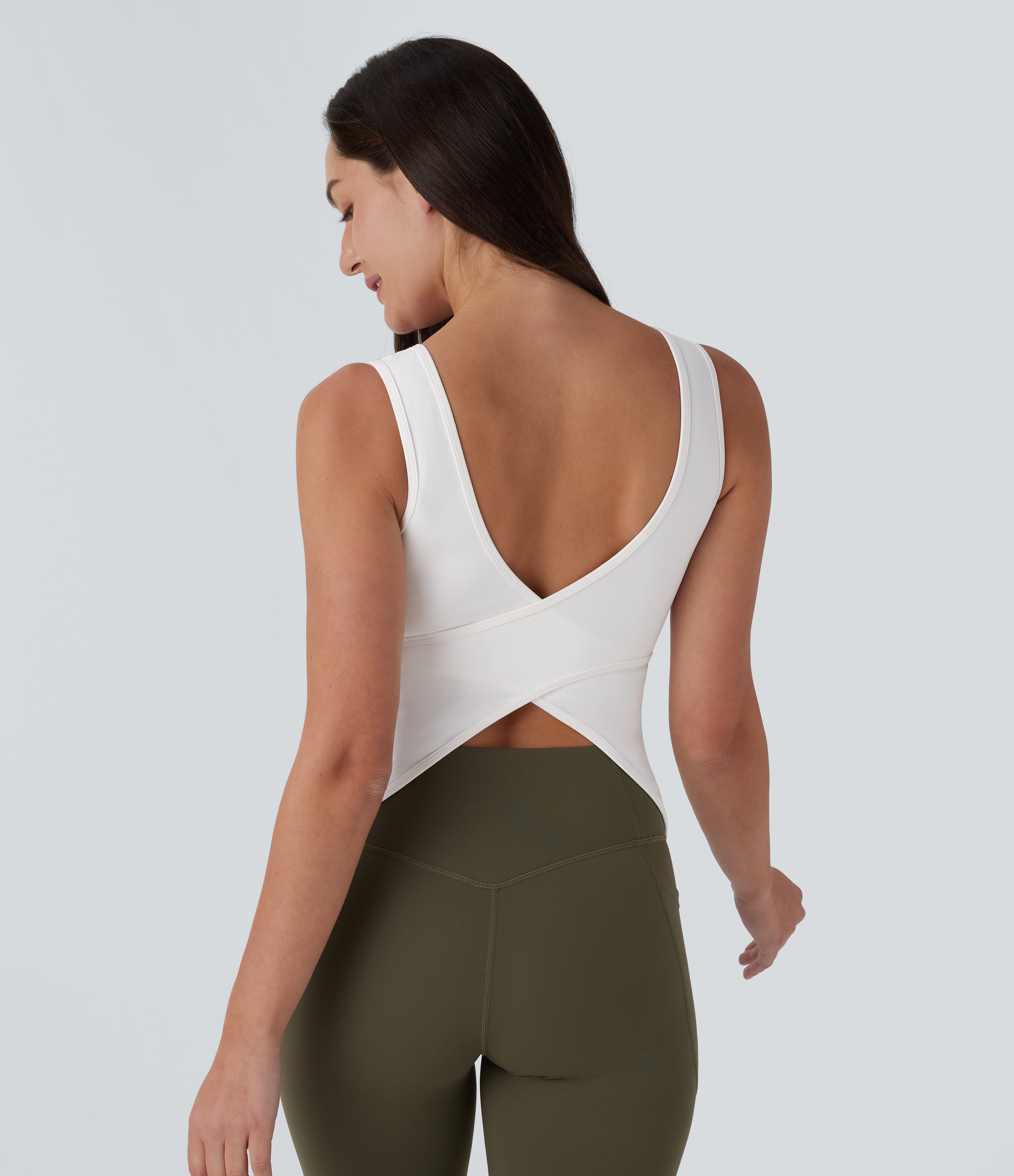 Top de Yoga de Cuello U con Cruce - Longitud Más Larga