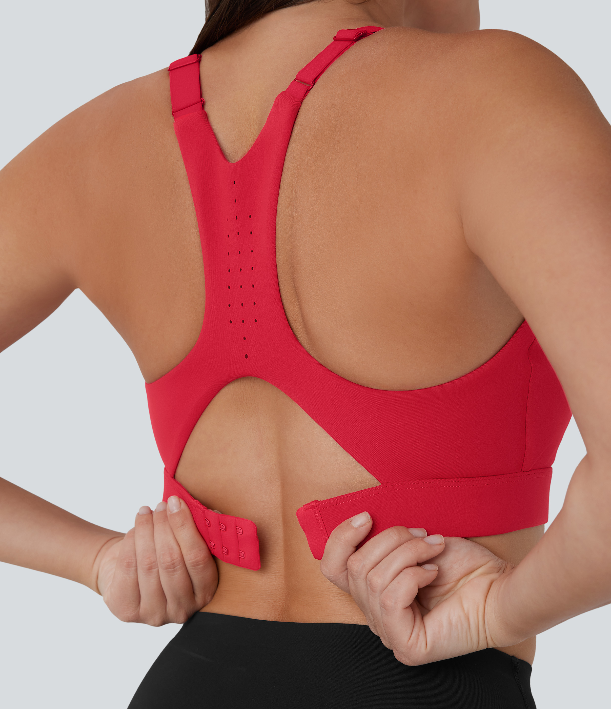 SpeedWave™ Sport-BH mit mittlerem Halt, vorgeformten Cups, Perforation, verstellbarem Haken, schnelltrocknend, Cup-Größen A-C