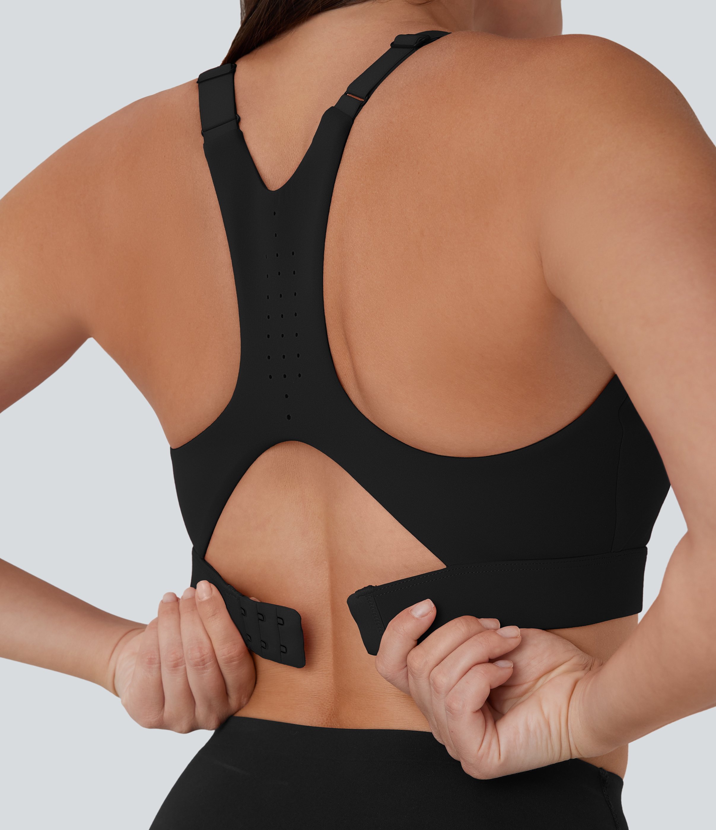 SpeedWave™ Medium Support Molded Cups Perforated Adjustable Hook Quick Dry Workout Sports Bra A-C Cups