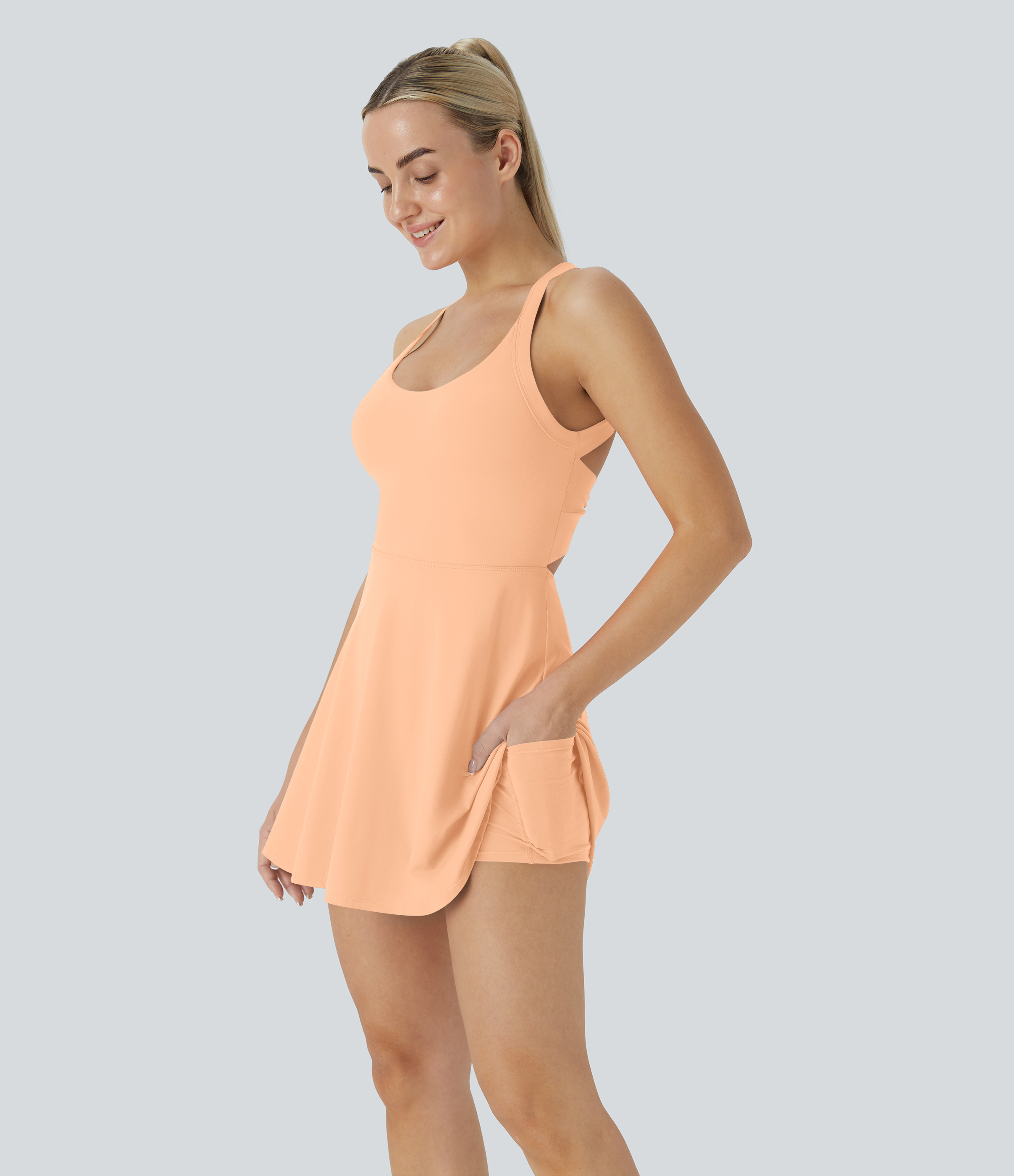 Vestido deportivo de baile SoftlyZero™, aireado, sin espalda, con efecto retorcido y tacto fresco - Edición Easy Peezy