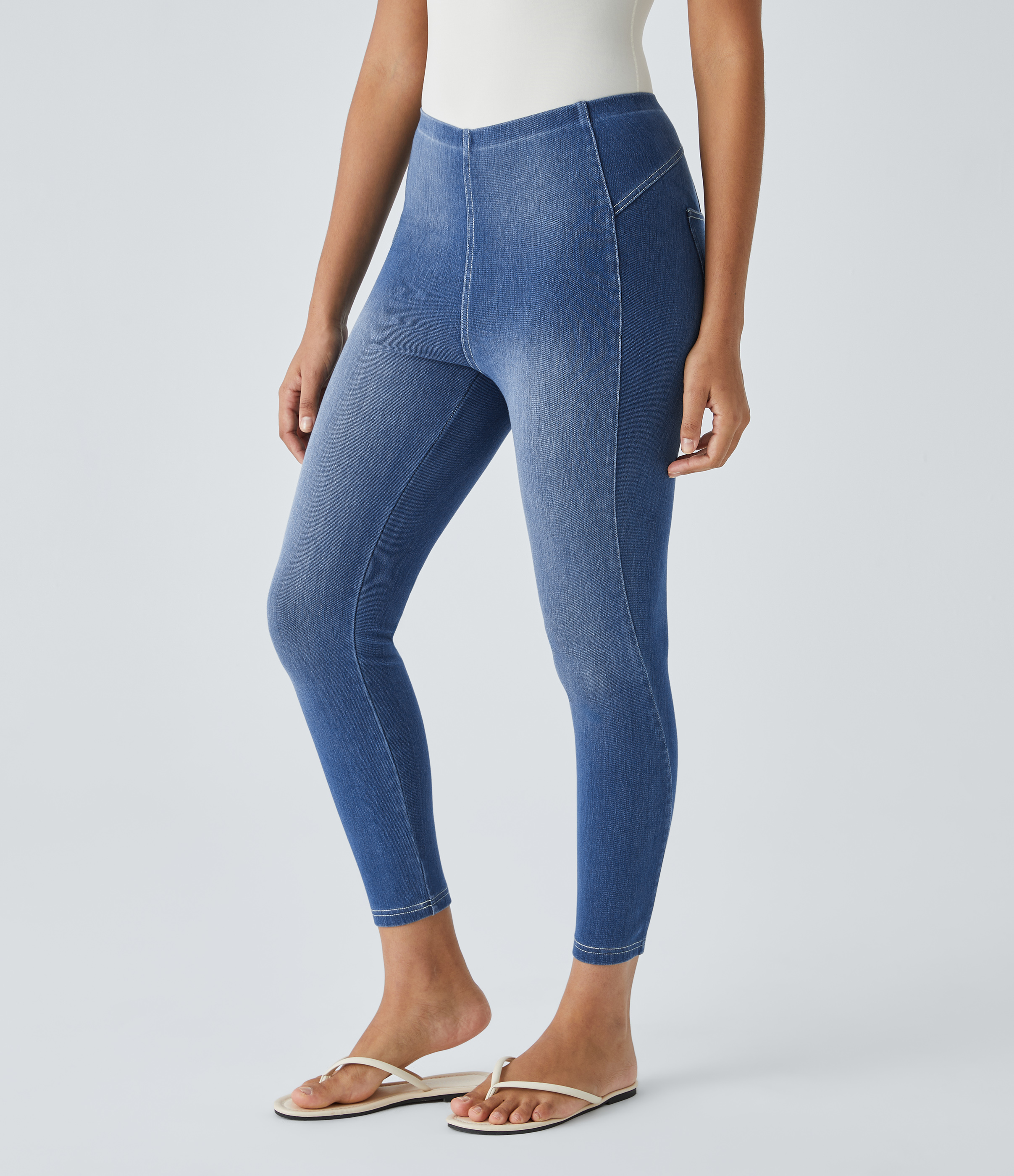 Halara Flex™ Pull-On Mid-Rise Back Pocket Stretch Knit Denim Casual 7/8 Leggings