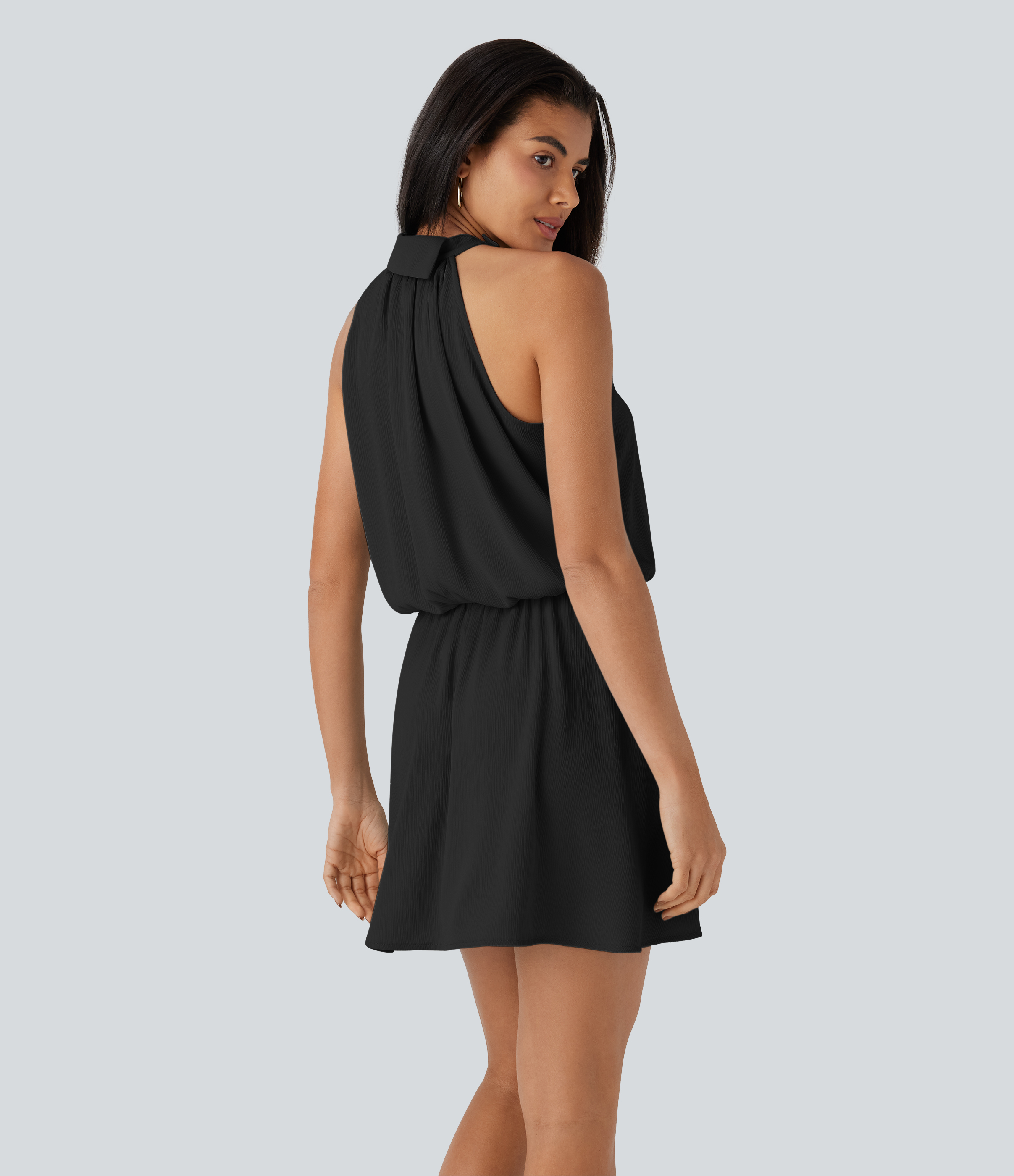 Negro Vestido mini casual fluido con botones y cuello halter / 2