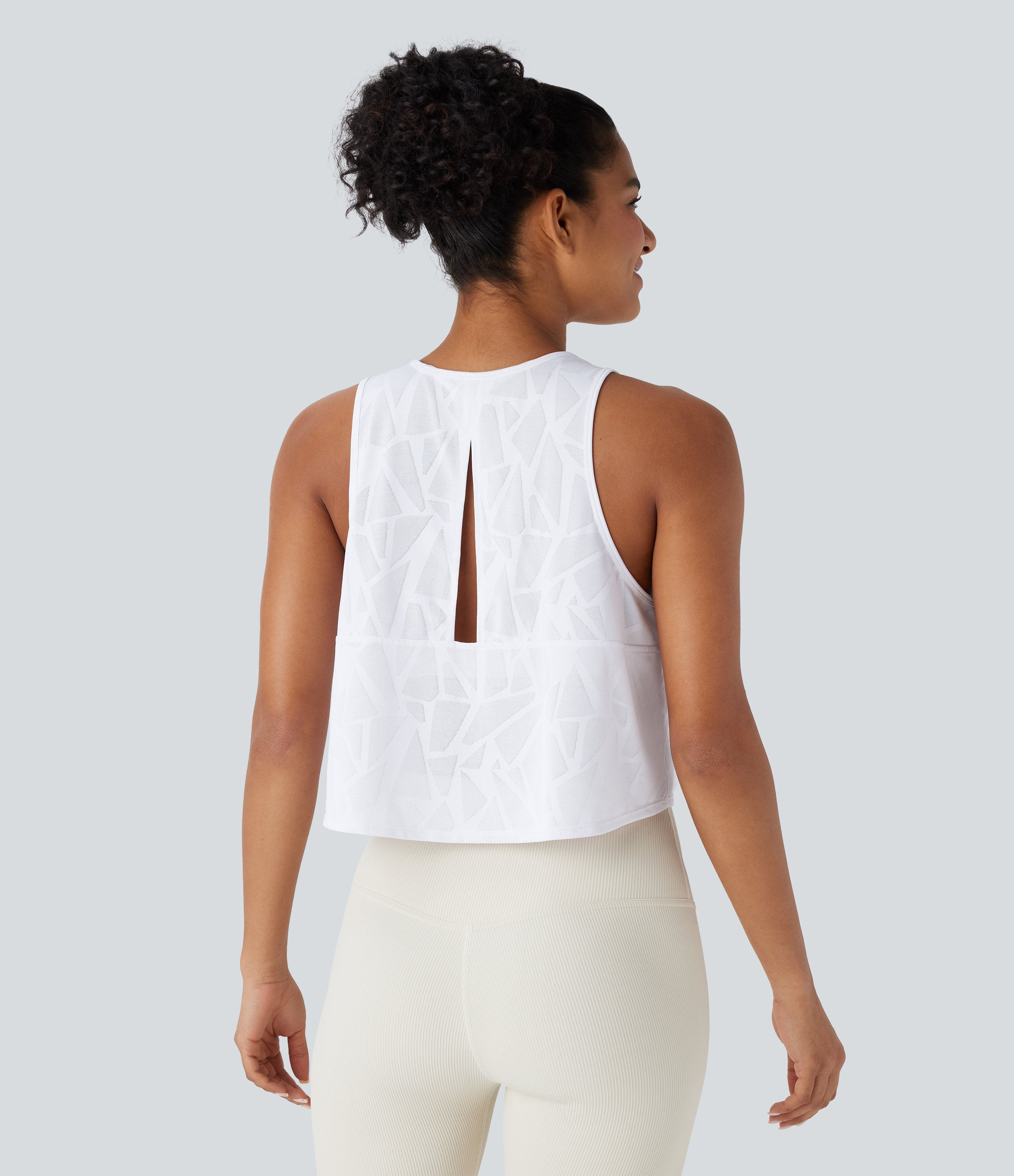 Blanco Top corto de yoga con cuello redondo y aberturas / 1