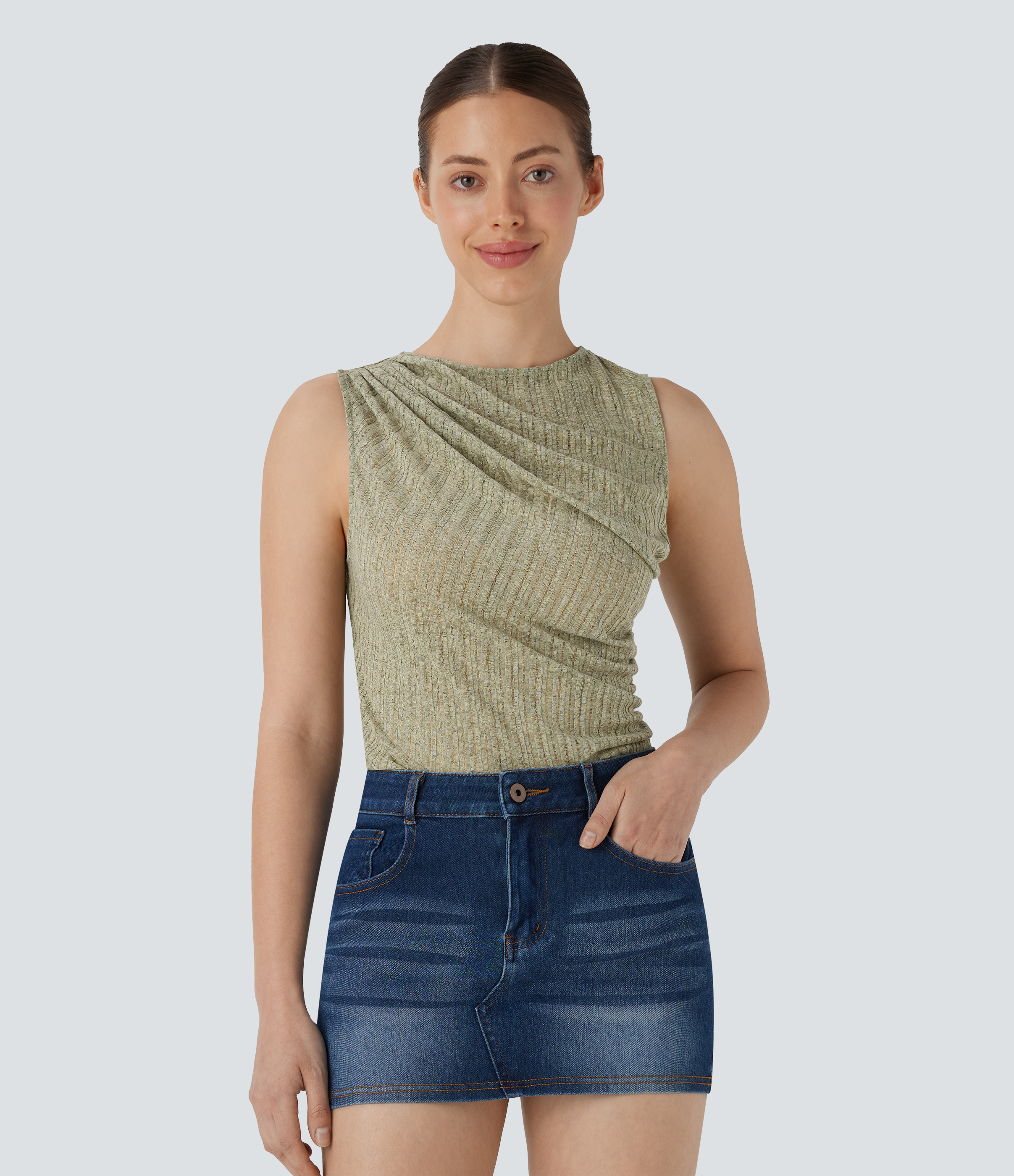 Top casual asimétrico acanalado y fruncido sin mangas