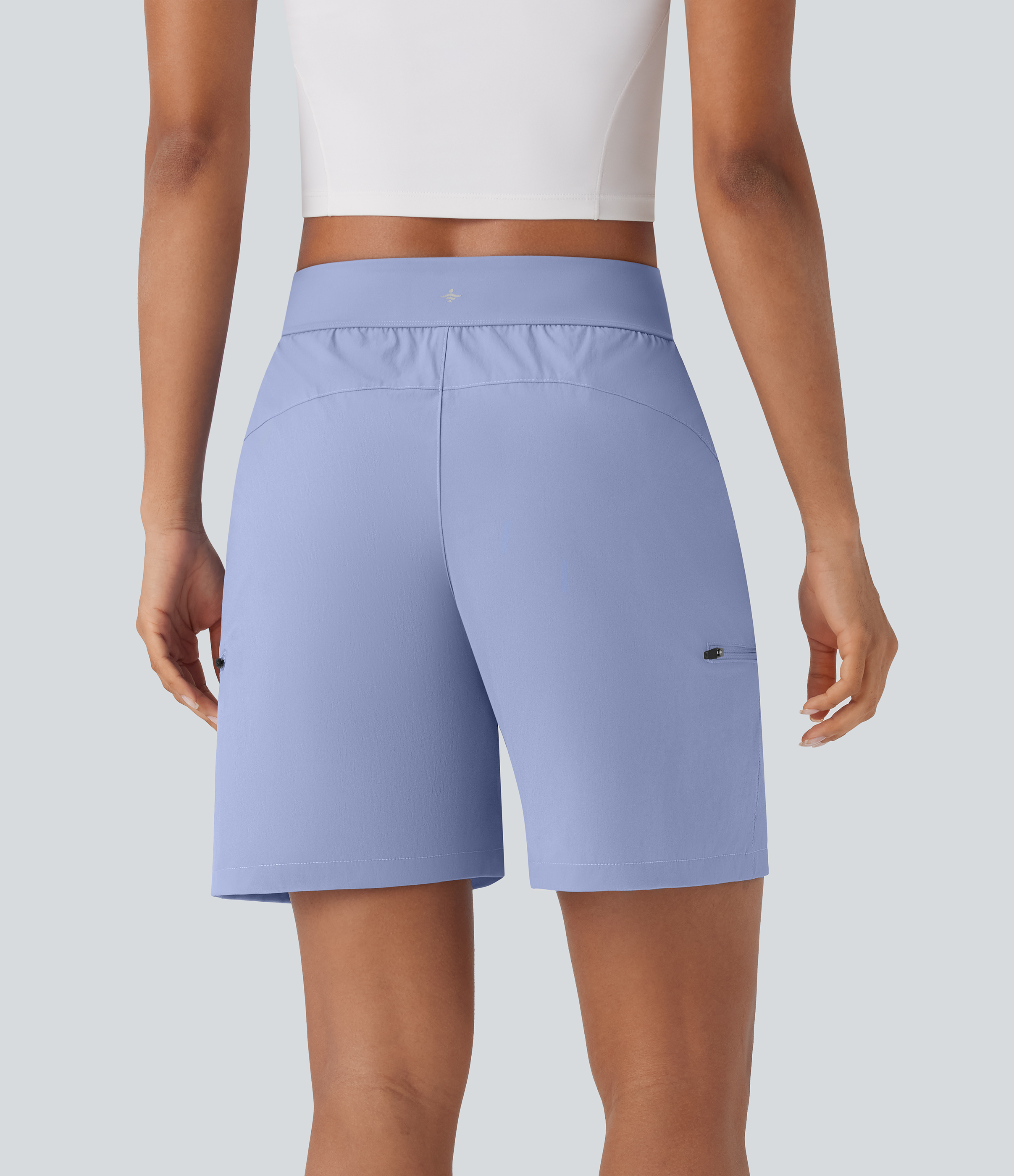 Azure Haze Pantalones cortos de senderismo impermeables y resistentes, de tiro medio con cordón ajustable y múltiples bolsillos con cremallera. / 2