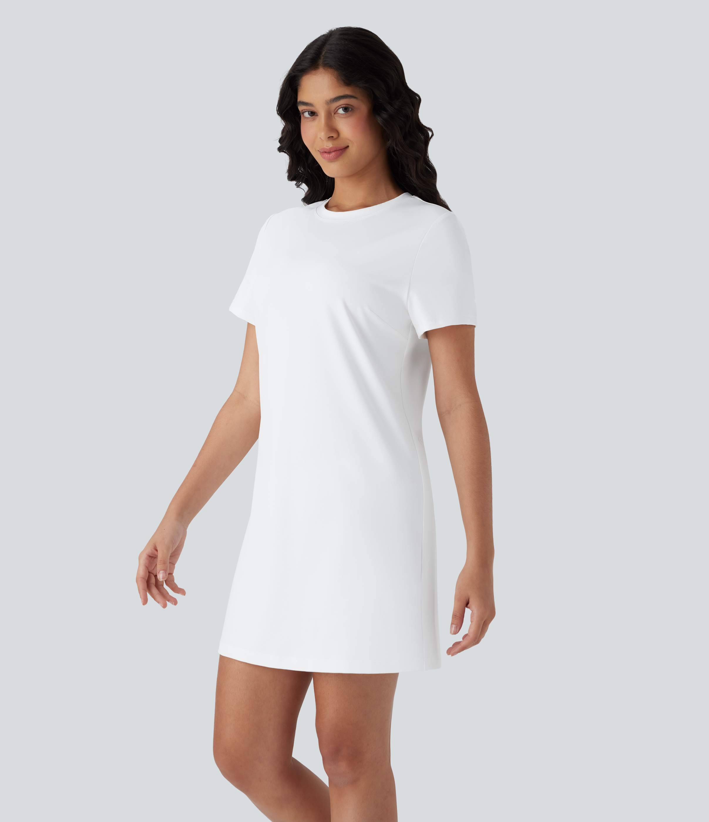 Einfarbiges Mini-Casual-T-Shirt-Kleid mit Rundhalsausschnitt und kurzen Ärmeln
