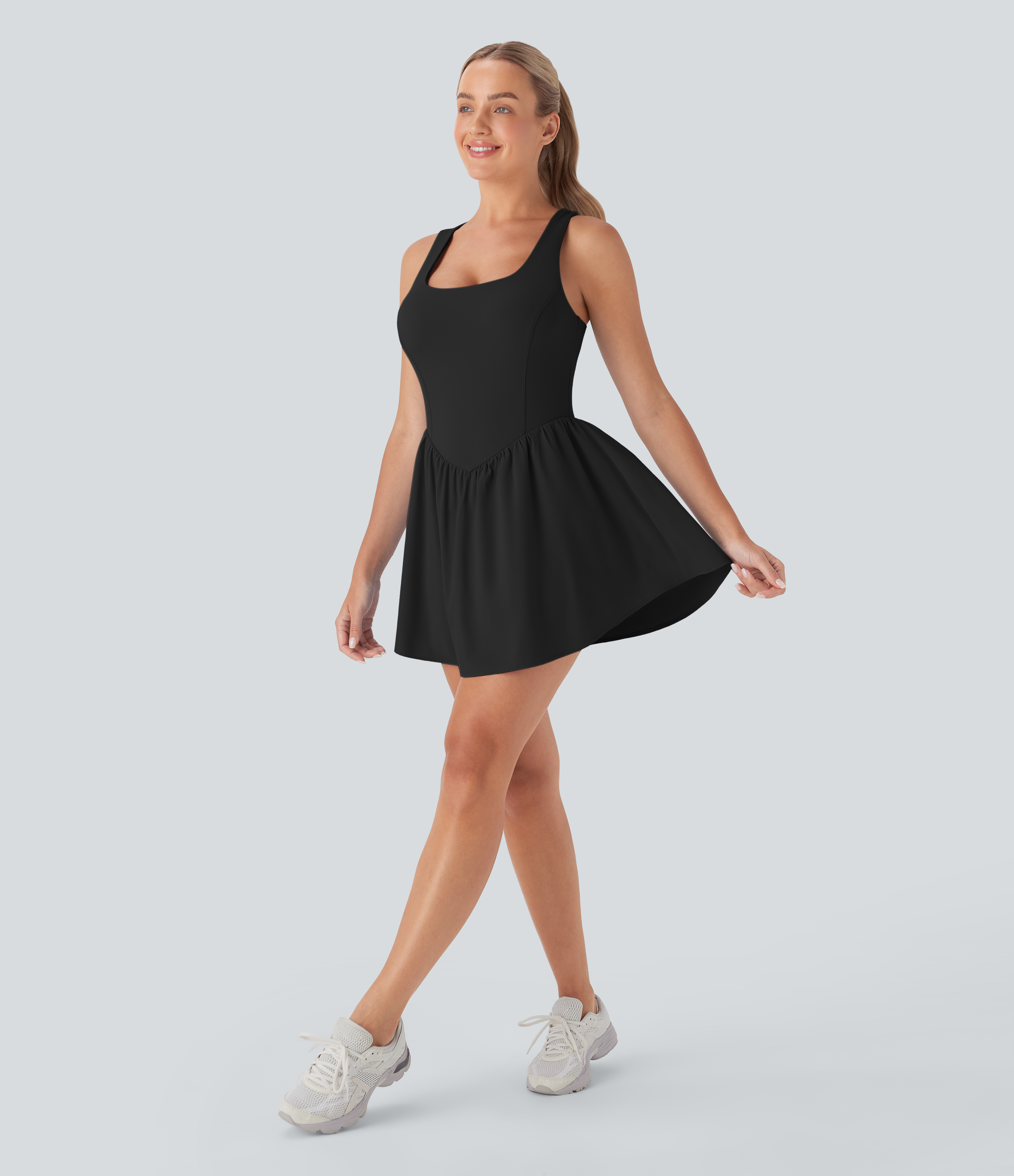 Noir Breezeful™ corset 2-en-1 avec poche, mini, à séchage rapide et fluide, robe de sport Pickleball, bonnets D–F / 1