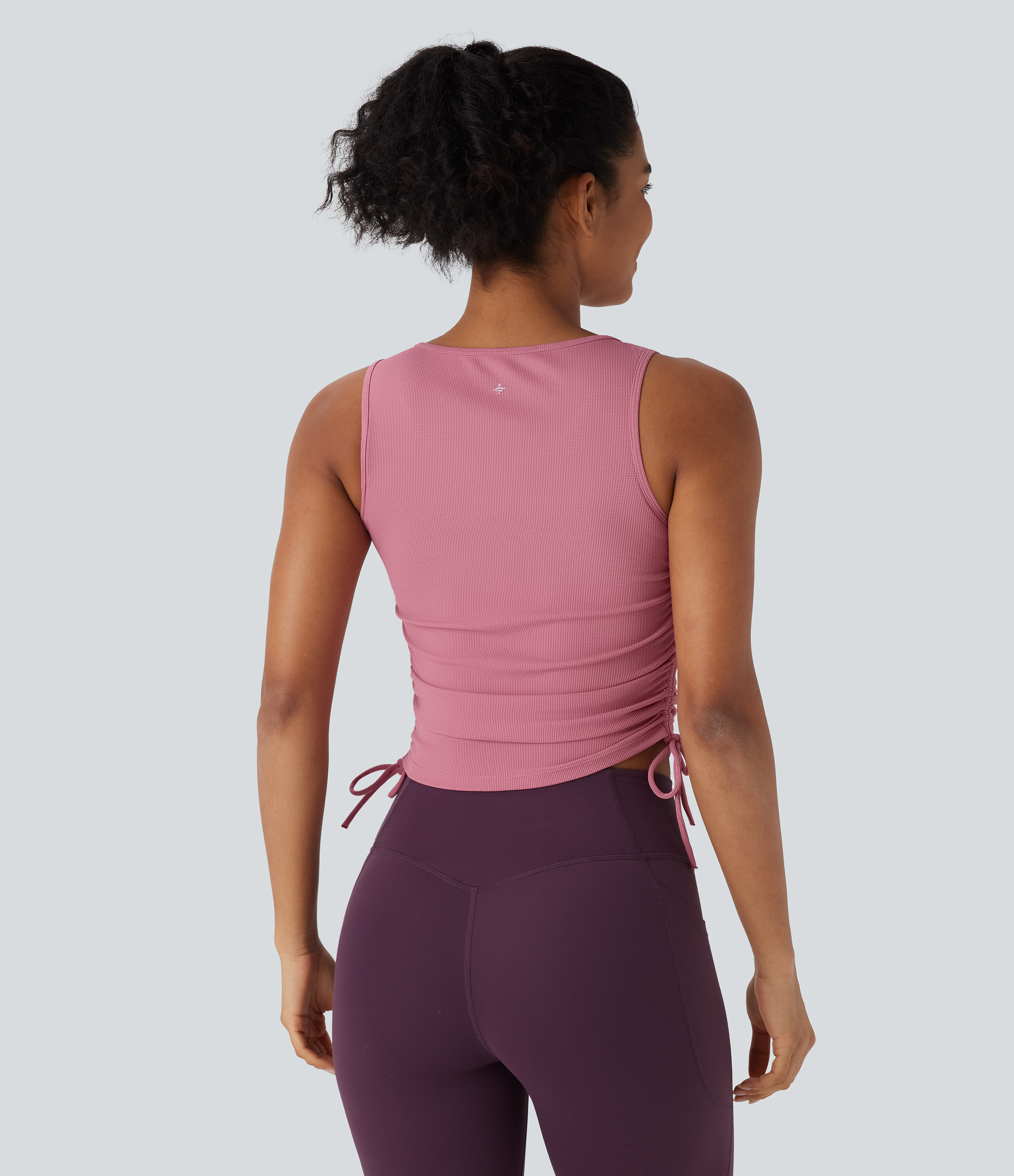 Rouge Pink Top de yoga con tirantes fruncidos y cordón / 2