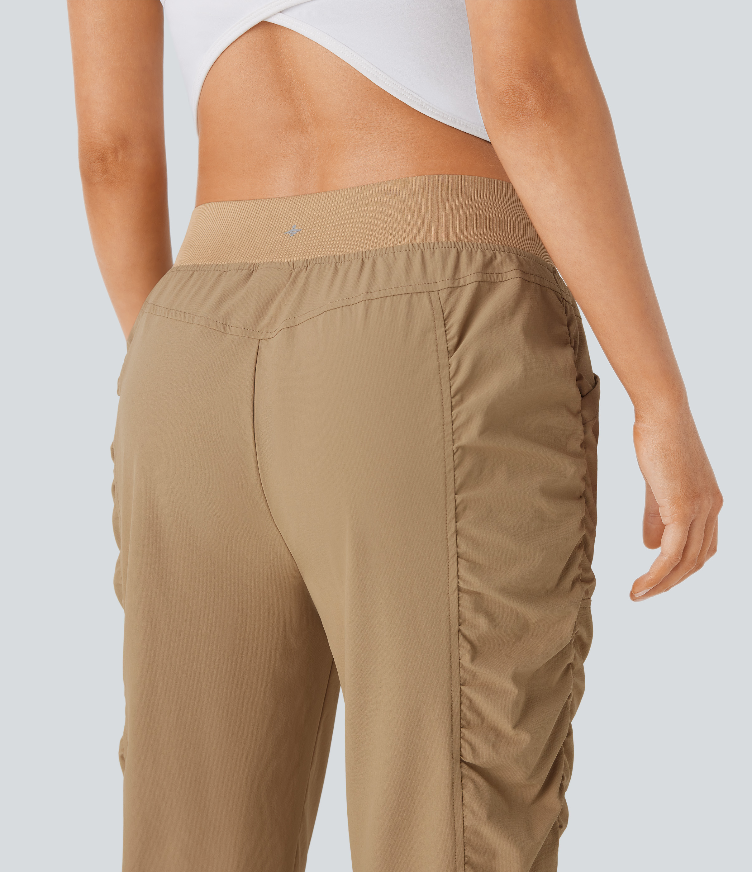 Halara Mid Rise Inside Drawstring Side Pocket Ruched Cool Touch Hiking Capri Pants  - PBS-Khaki - M(regular) 