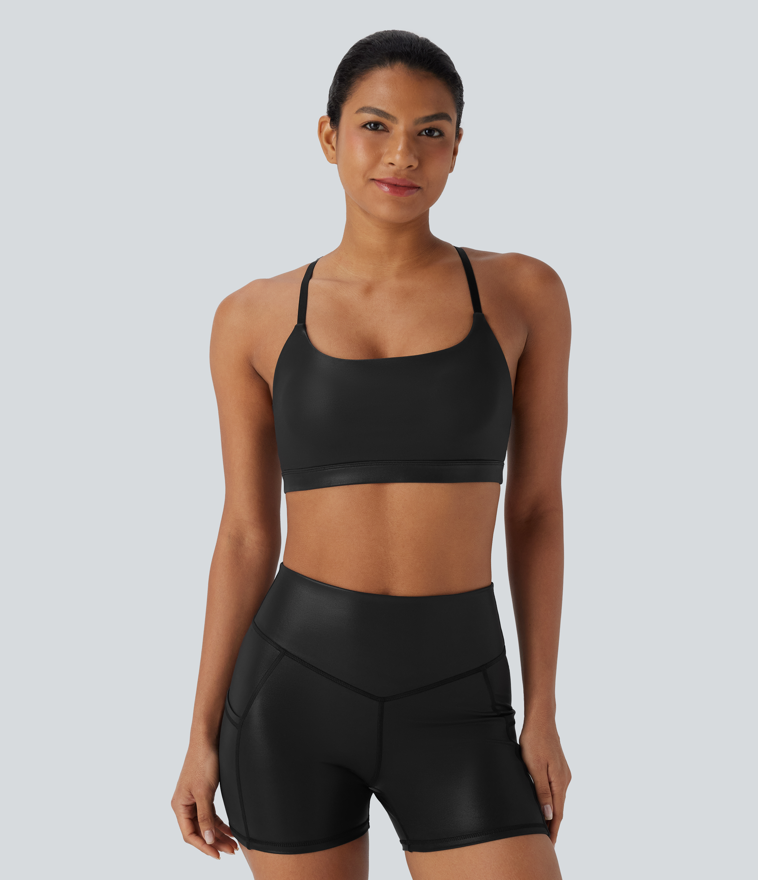 Schwarz Schnell trocknender Sport-BH aus Kunstleder mit geringer Unterstützung für Yoga / 2