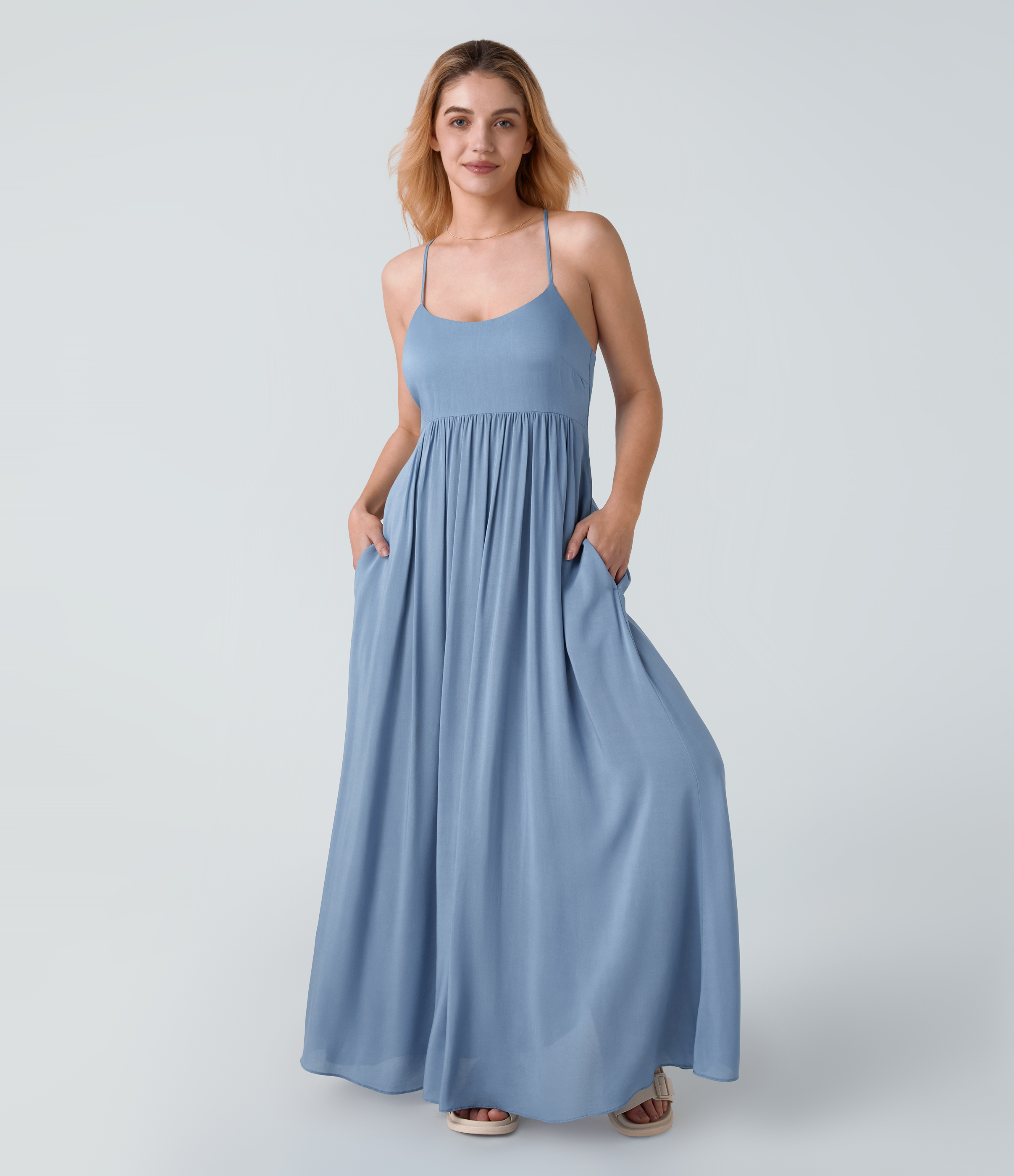Quiet Harbor Vestido maxi resort fluido bolsillo lateral plisado cordón entrecruzado sin espalda / 2