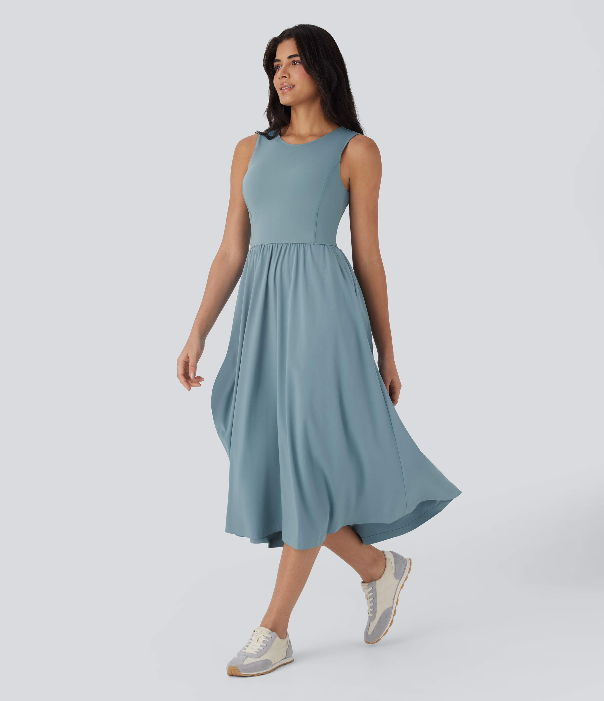 Stone Blue Breezeful™ Ausgeschnittenes Ärmelloses Midi-Fließendes Schnell Trocknendes Camping Aktives Kleid mit Taschen / 1