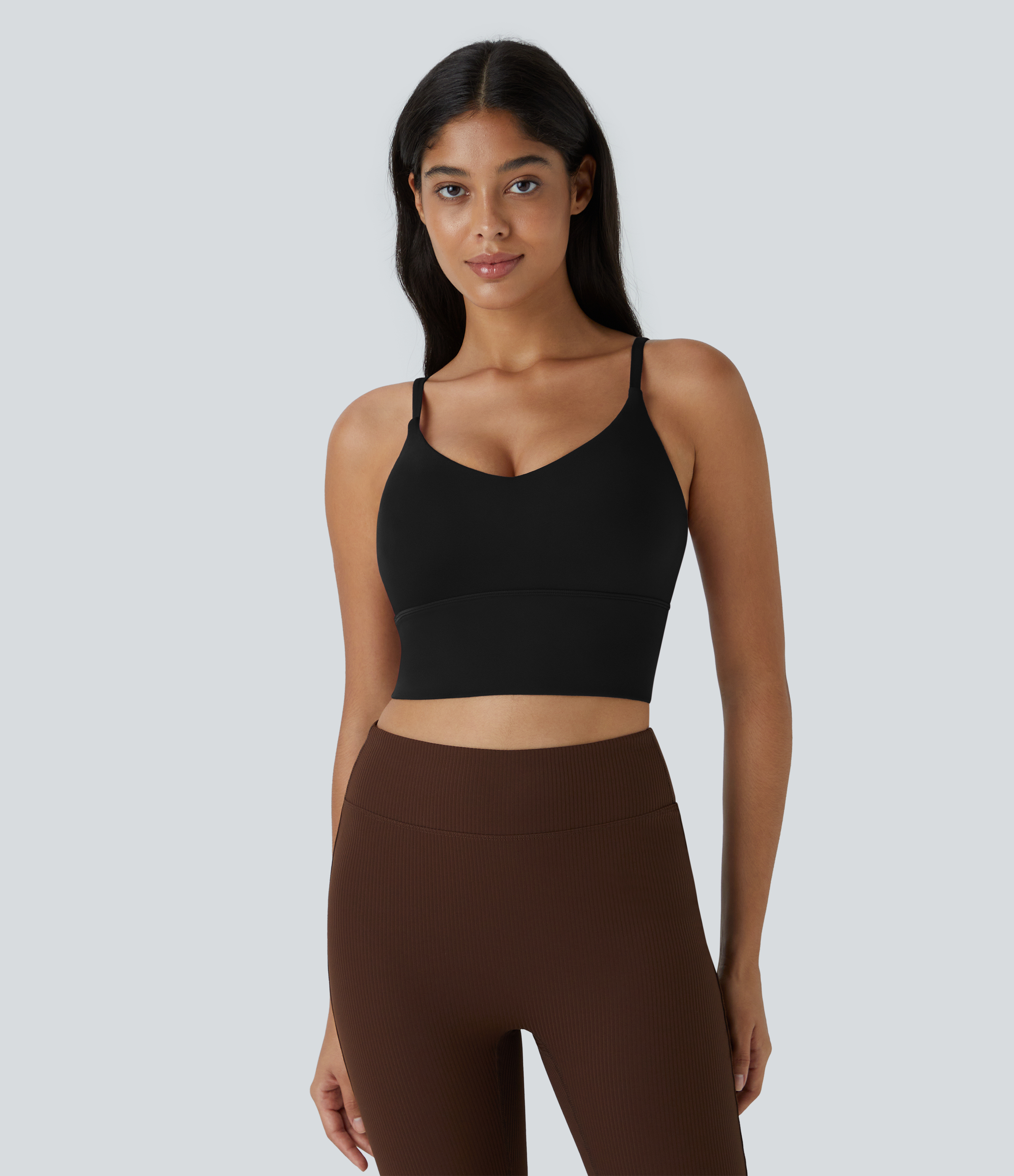 Sujetador deportivo SoftlyZero™ para yoga de sujeción baja con escote en V y UPF50+ en copas A-C