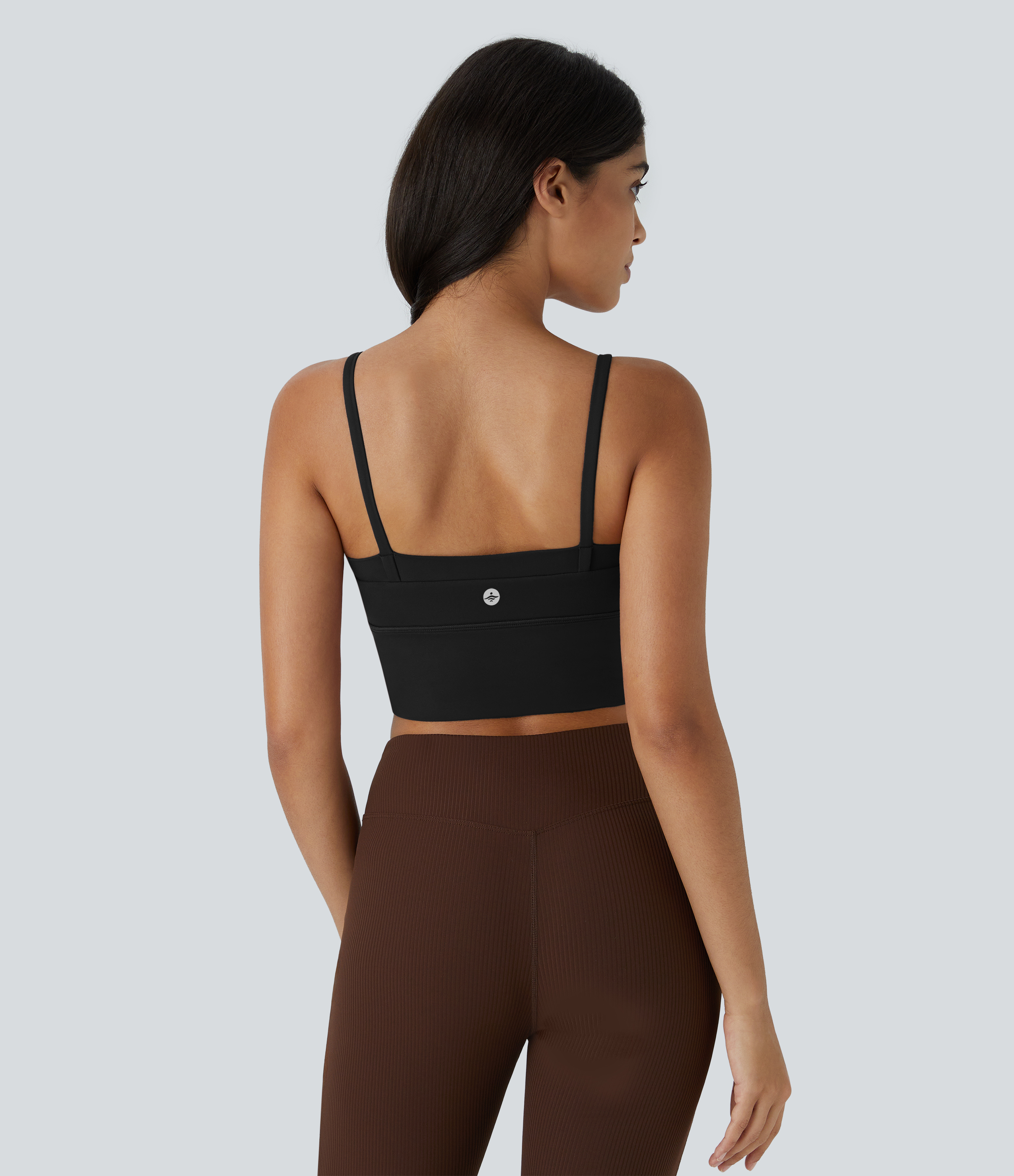 Negro Sujetador deportivo SoftlyZero™ para yoga de sujeción baja con escote en V y UPF50+ en copas A-C / 2