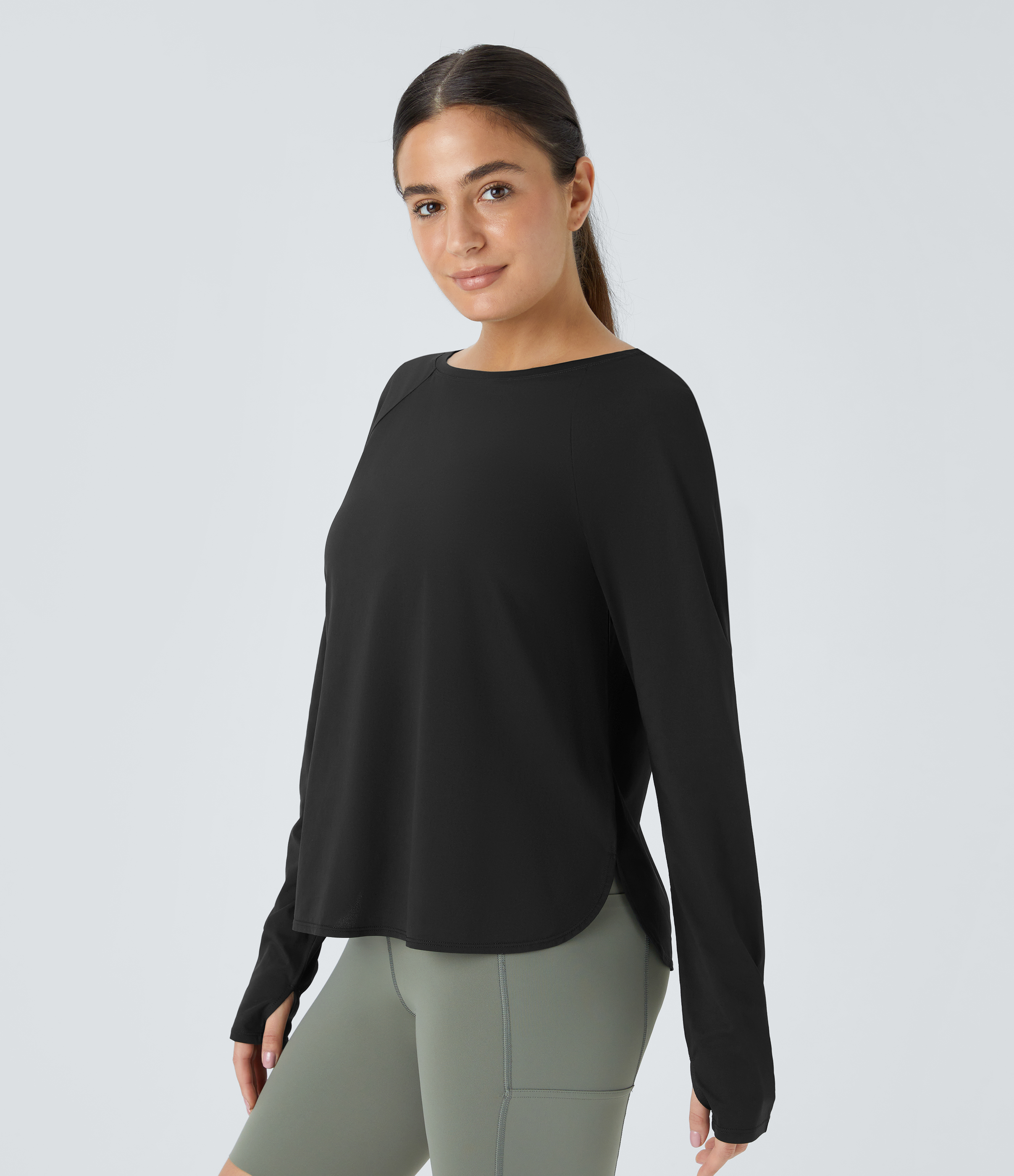 라운드넥 래글런 슬리브 엄지손가락 구멍 커브 스플릿 밑단 아웃도어 스포츠 상의