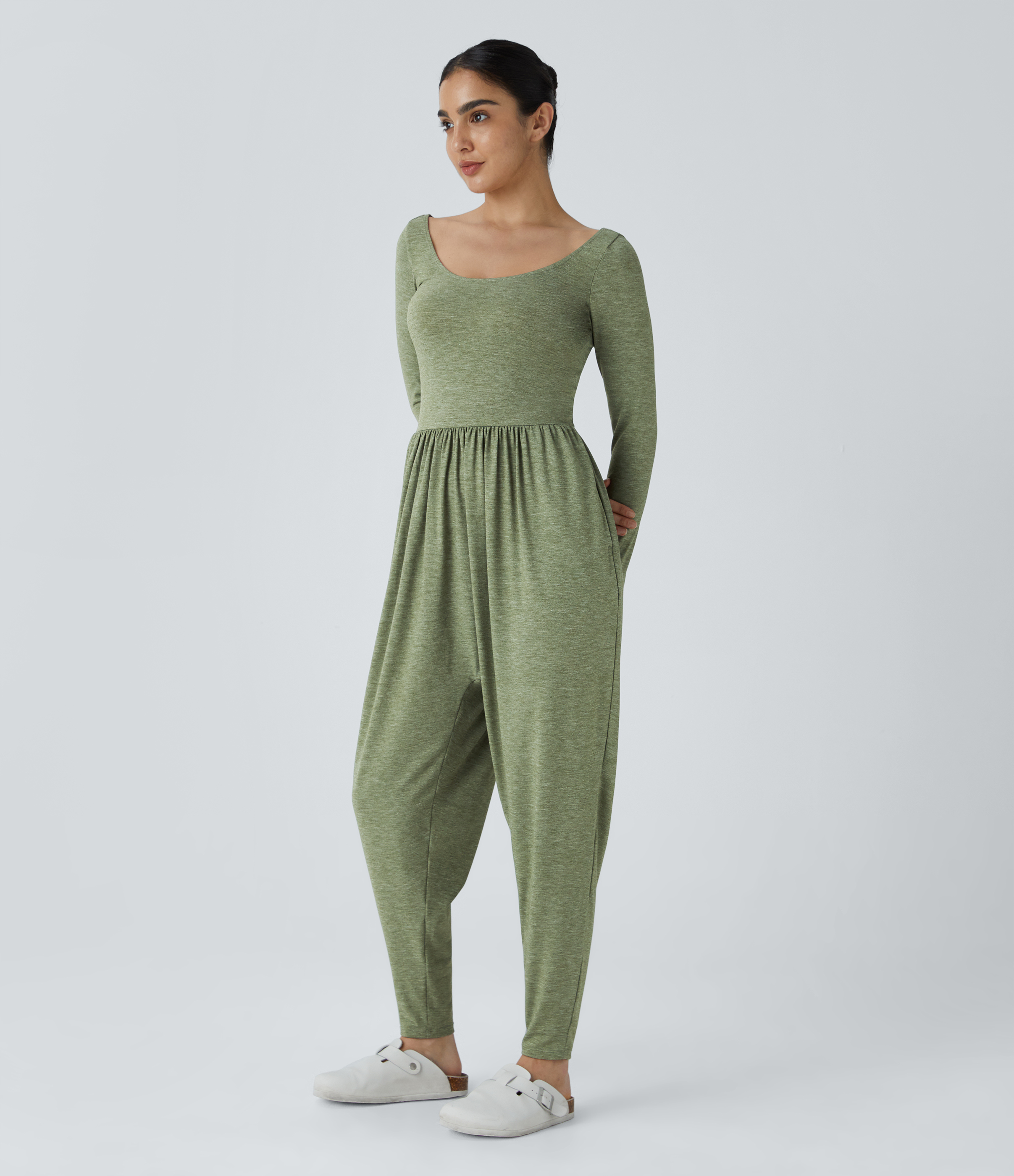 Mono harén cuello redondo sin espalda bolsillo lateral plisado