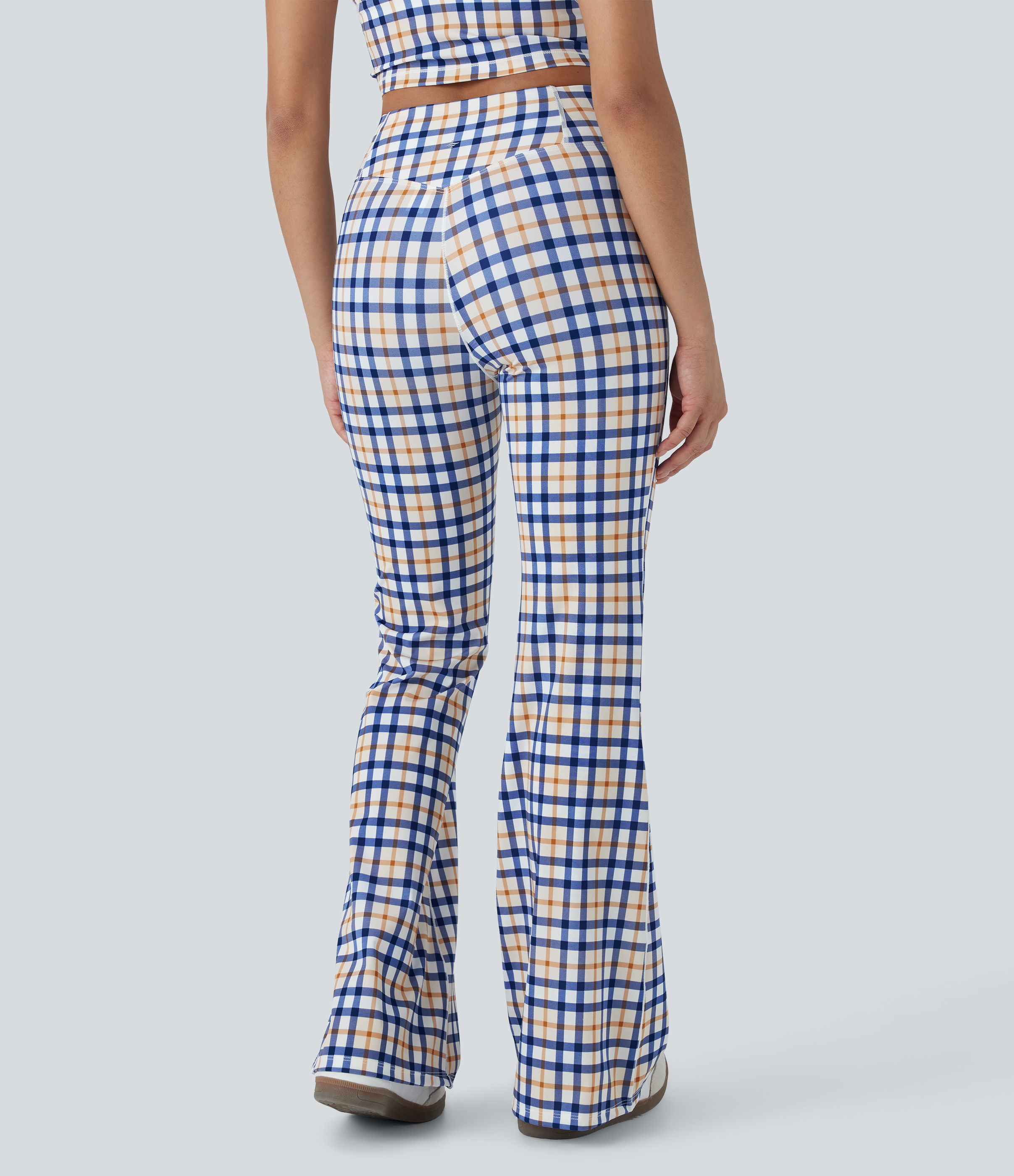 Blue White Golden Haze Plaid Leggings de yoga acampanados de tiro alto con diseño a cuadros y tacto fresco con bolsillo / 2