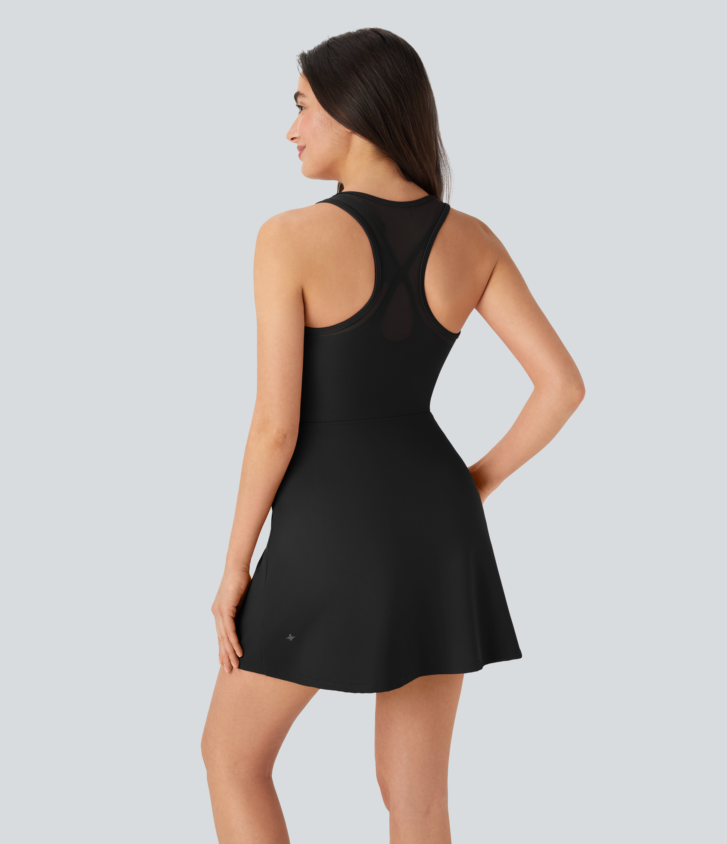 Halara – SpeedWave™ – Tennis-Minikleid mit überkreuzten Trägern, Racerback, kontrastierendem Mesh und geformten Körbchen – schnelltrocknend – Schwarz – XL