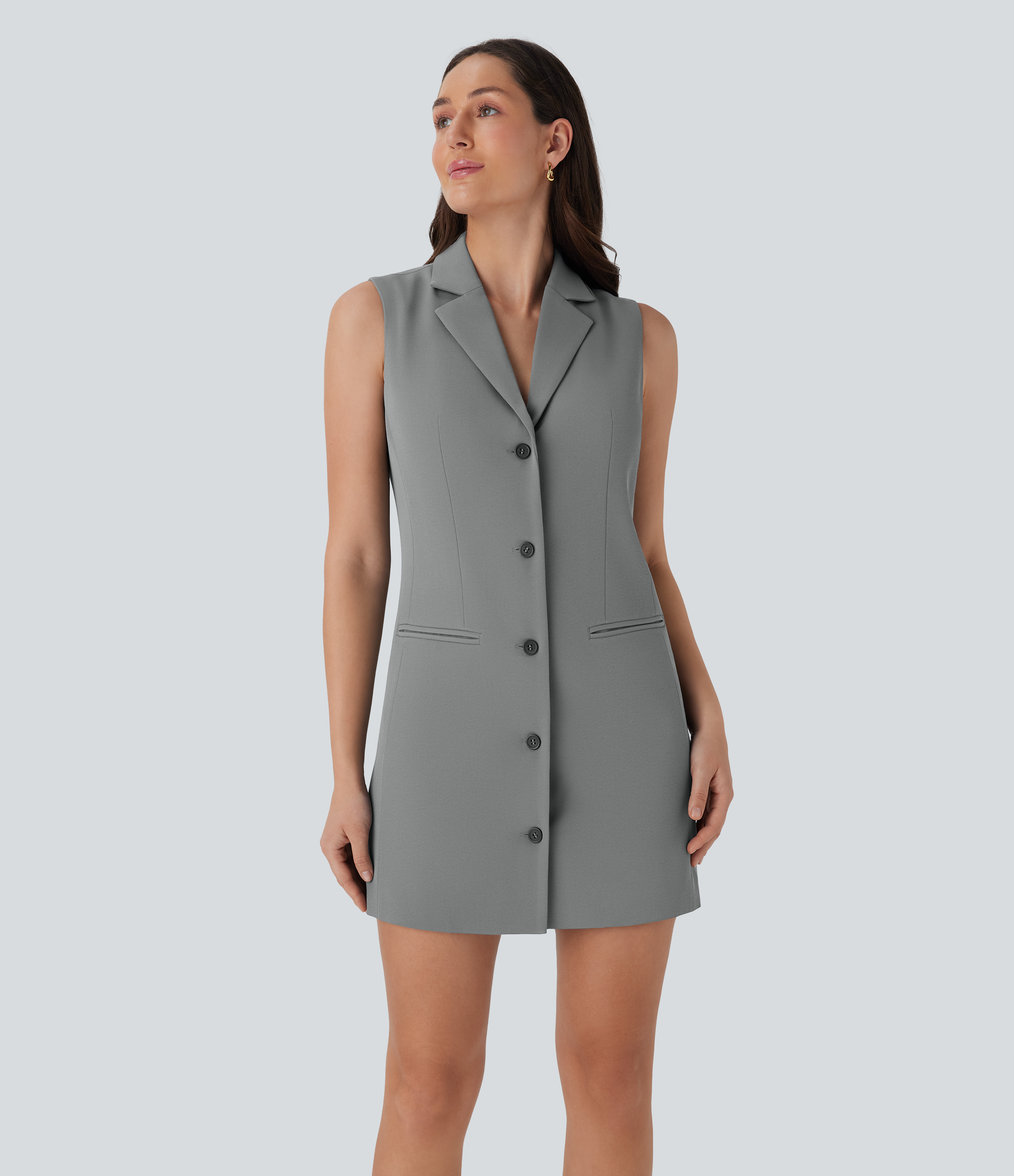 Mini-robe de travail sans manches à col cranté avec boutons et poches latérales