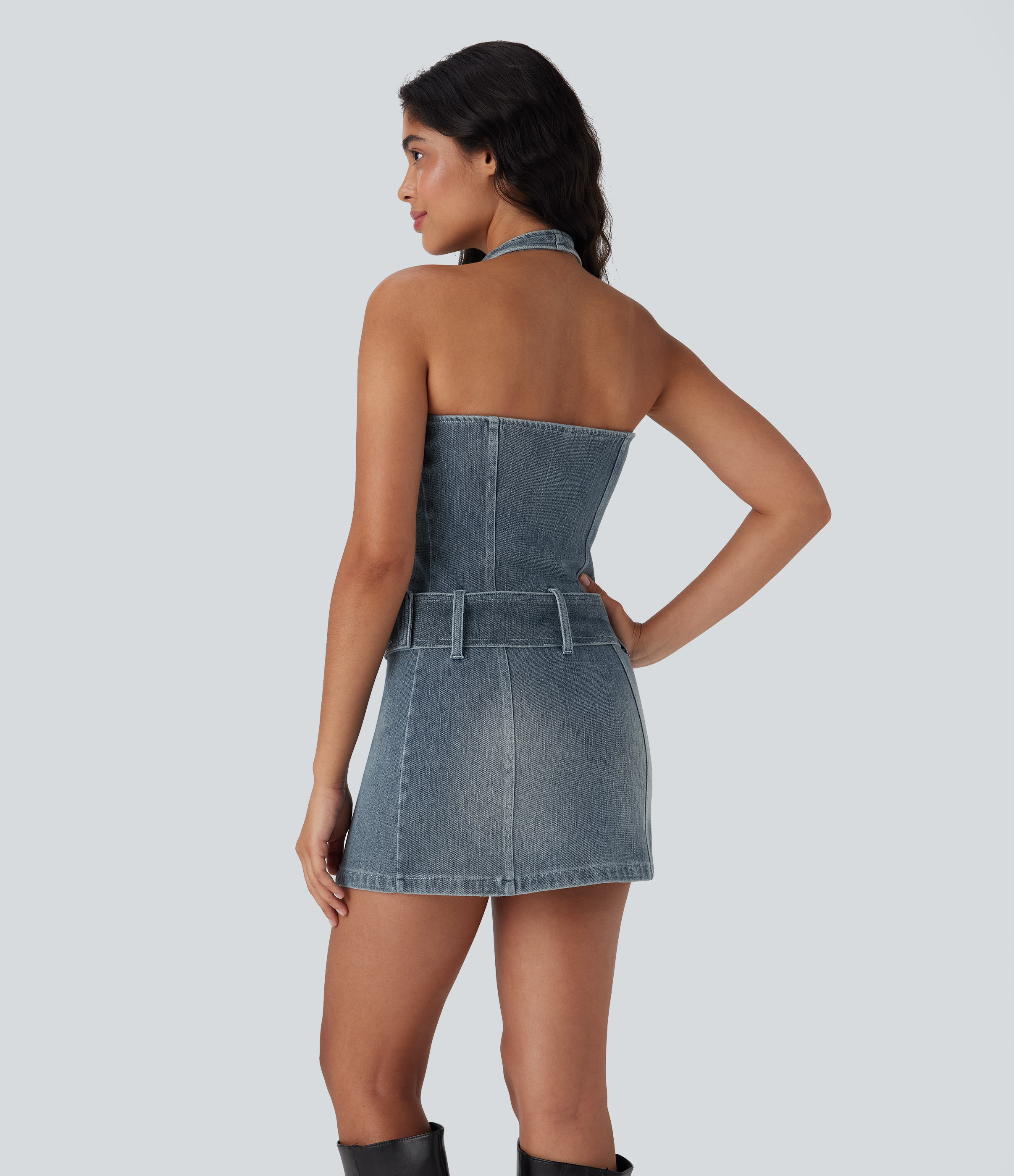 Misty Blue Denim Halara Flex™ Neckholder-Reißverschluss Taillengürtel Bodycon Minikleid aus gewaschener Jeansstoff Casual / 2