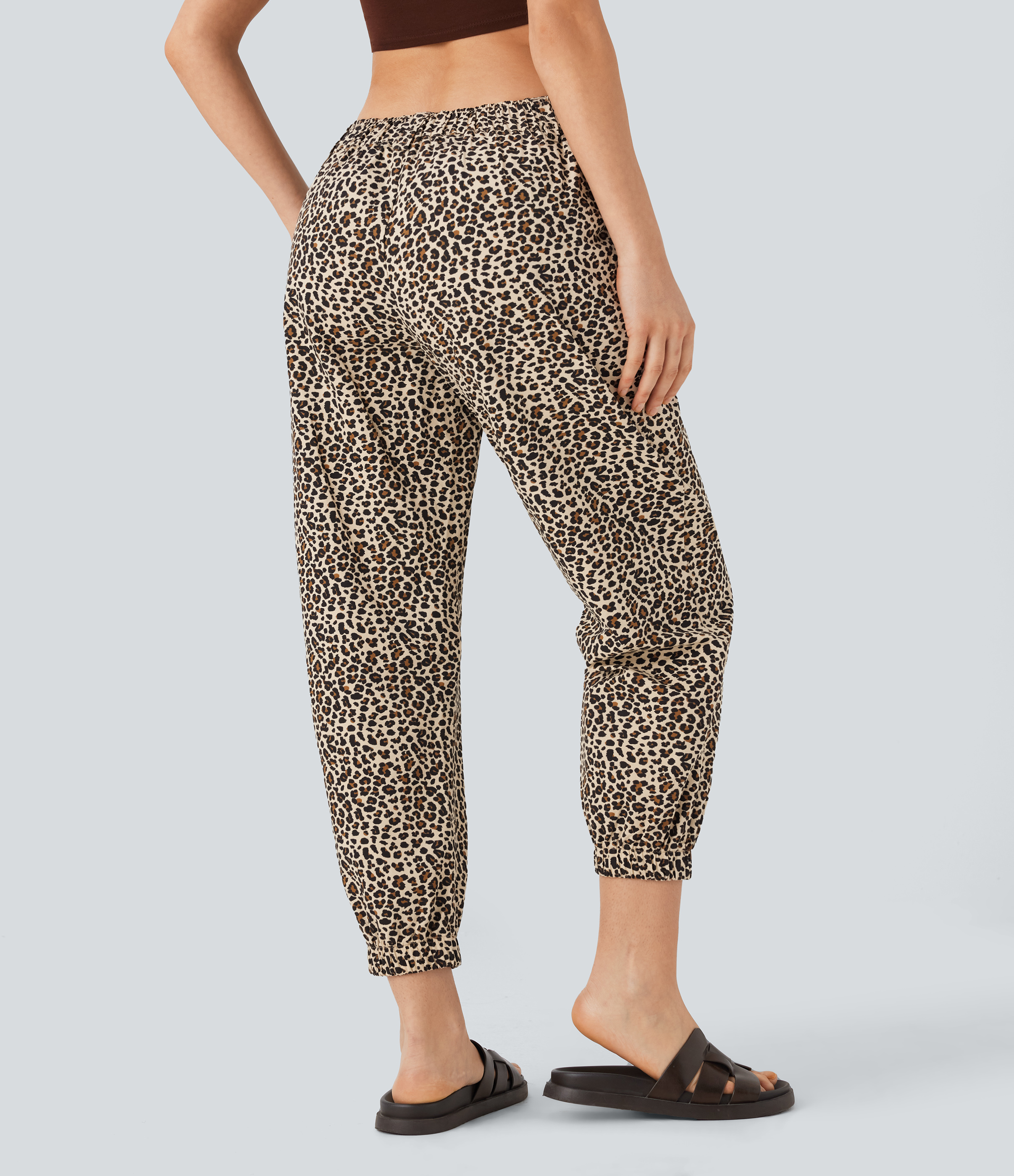 Black Yellow Leopard Print Lässige Baumwoll-Jogginghose mit mittelhohem Bund, Seitentaschen und Leopardenmuster / 2