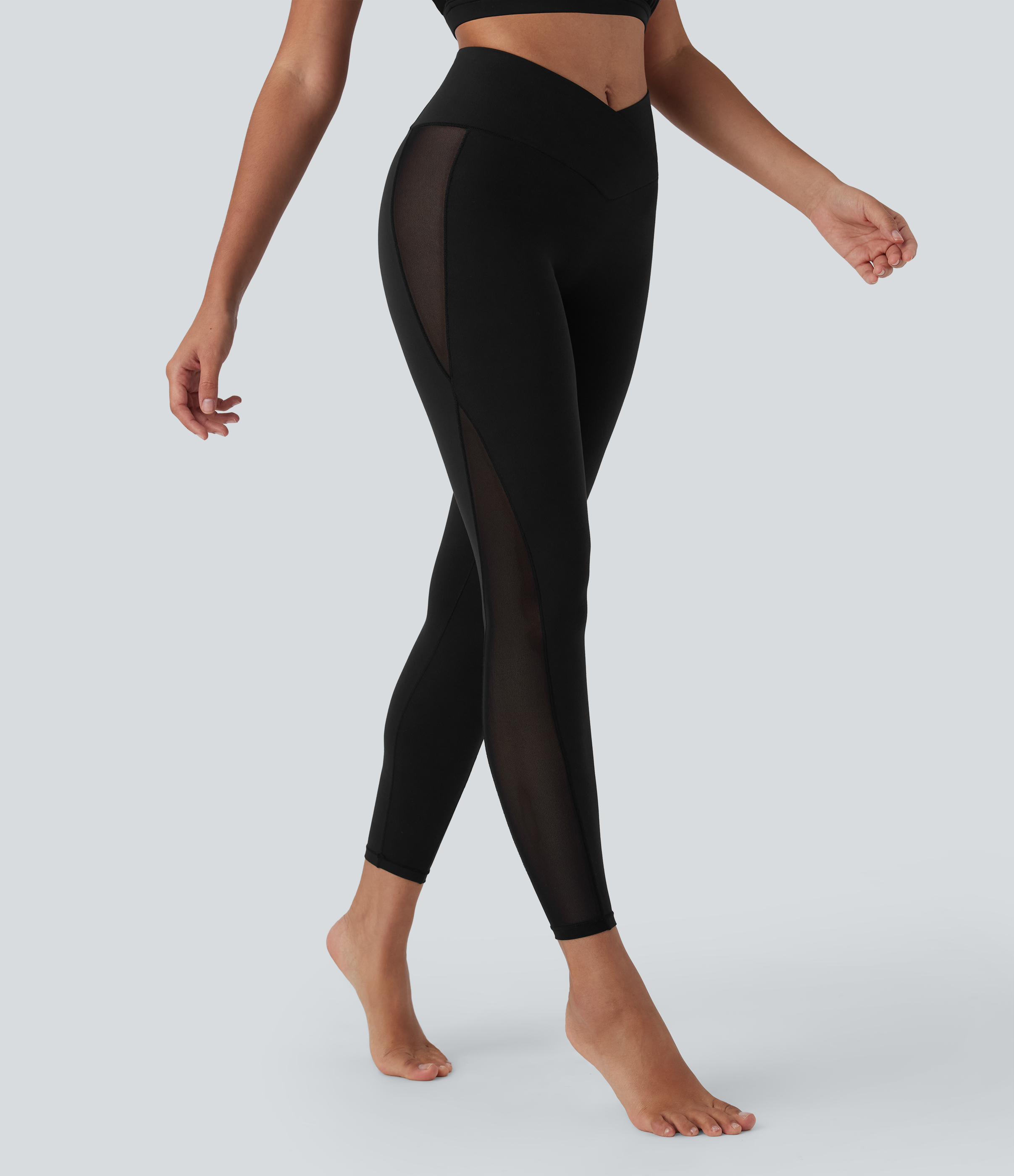 Schwarz SoftlyZero™ Crossover-Yoga-Leggings mit hohem Bund, kontrastierendem Mesh-Einsatz und Tasche / 2