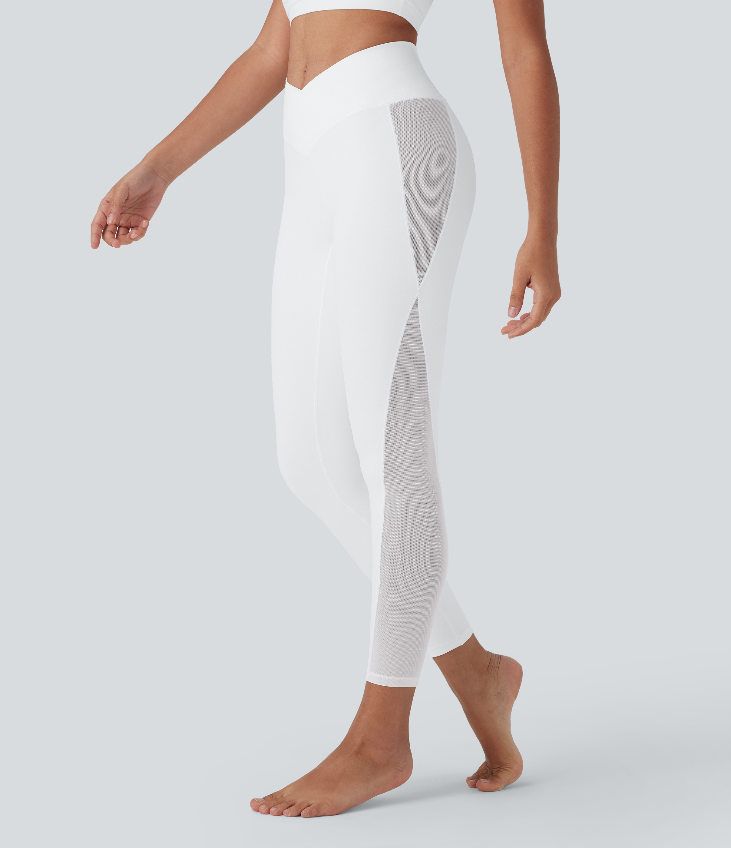 Weiß SoftlyZero™ Crossover-Yoga-Leggings mit hohem Bund, kontrastierendem Mesh-Einsatz und Tasche / 2