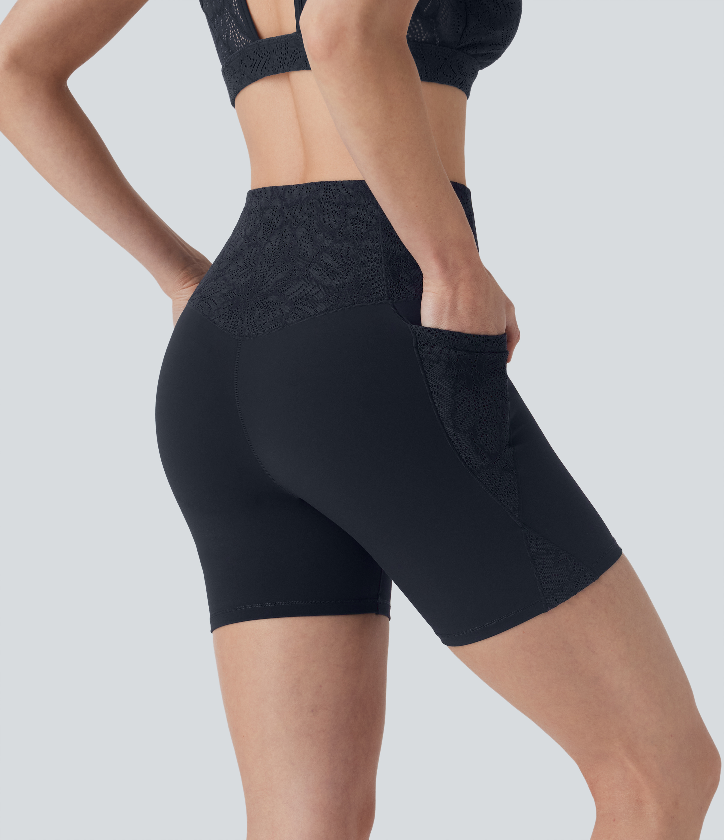 Carbon Shorts biker moldeadores Halara UltraSculpt™ de tiro alto reductor de abdomen con encaje en contraste de 12,7cm con bolsillos laterales / 2