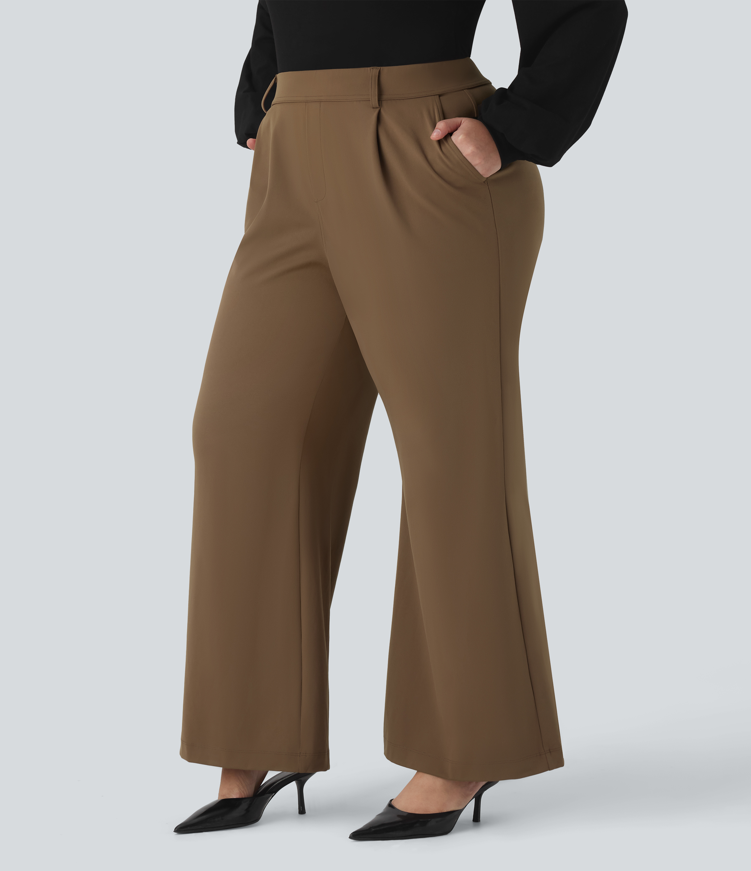Sepia Halara Flex™ DayStretch hochgeschnittene, ausgestellte Arbeitshose in Übergröße mit Taschen / 1