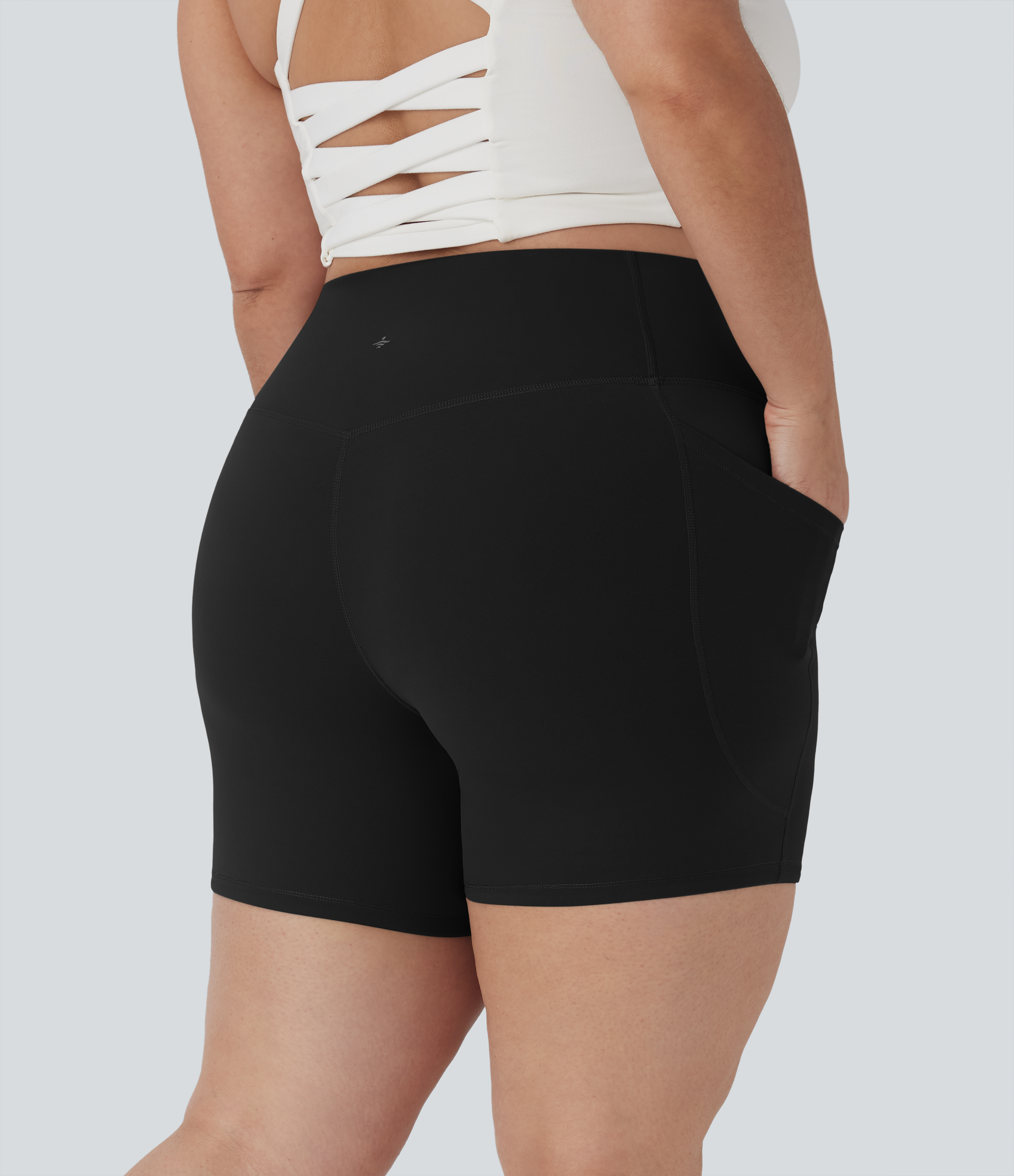 Negro Pantalones cortos biker moldeadores Halara UltraSculpt™ de tiro alto con reductor de abdomen y bolsillos en longitud 12,7cm / 2