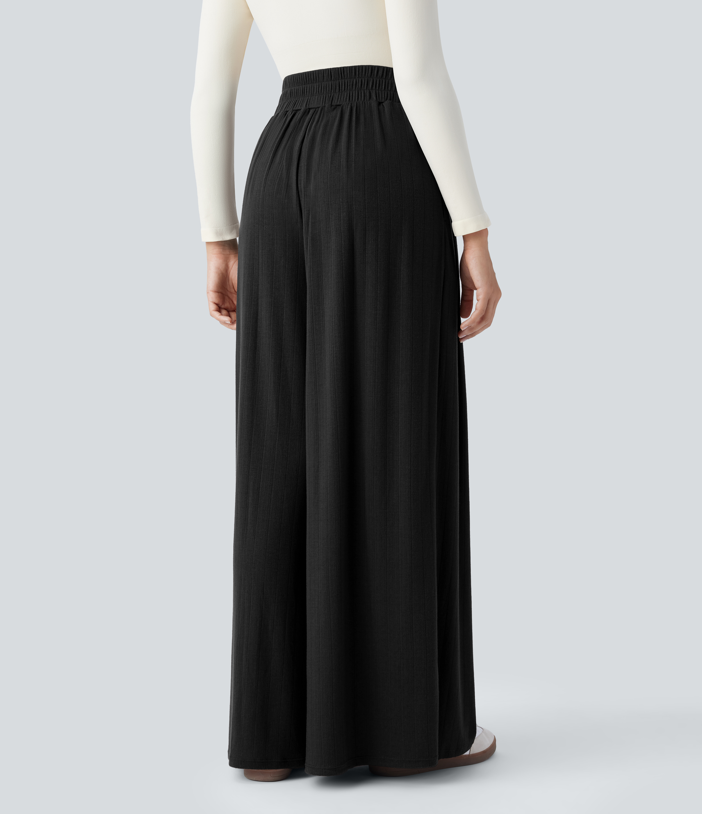 Noir Pantalon décontracté ample à taille haute, plissé et à poches latérales / 2