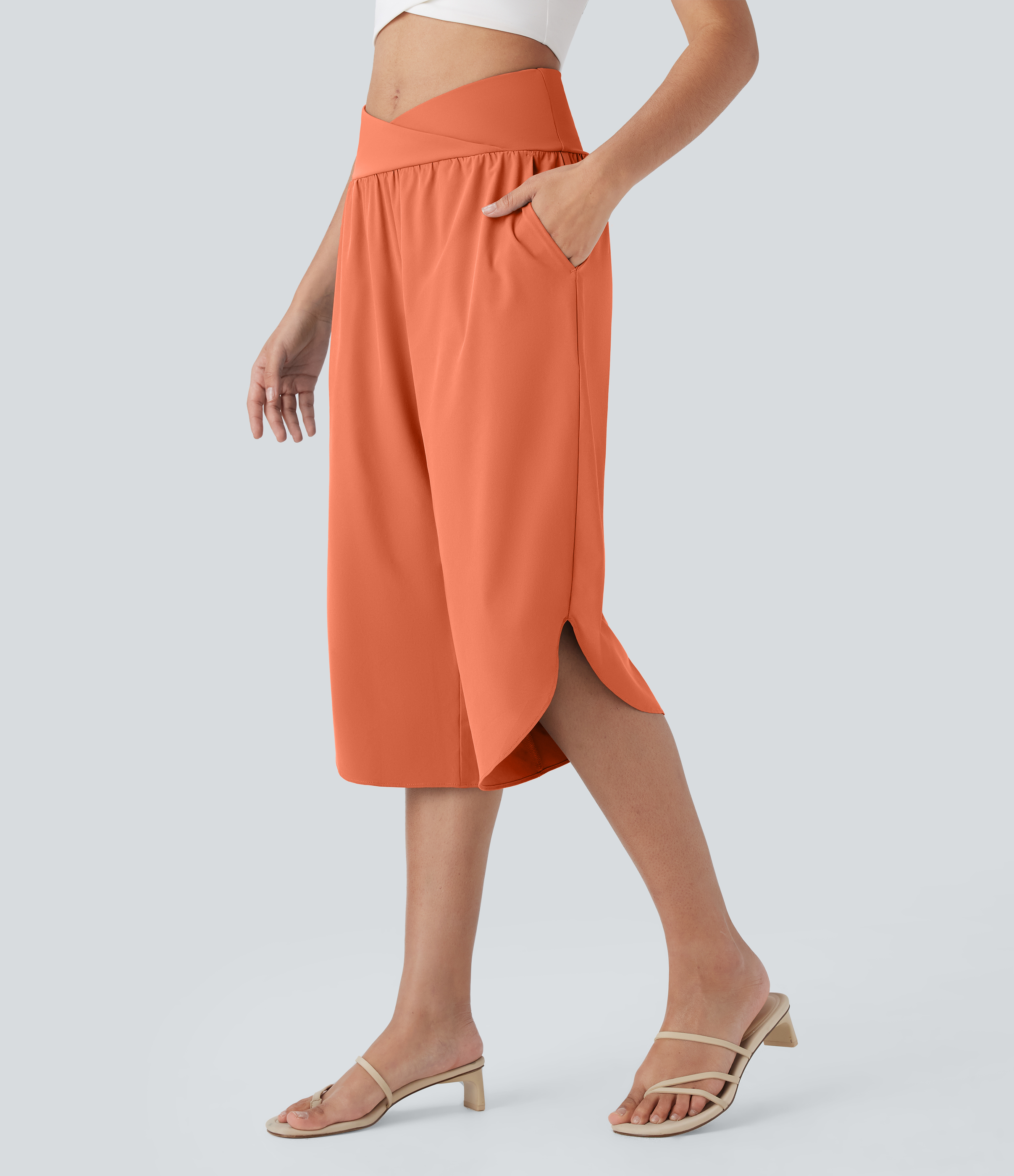 Breezeful™ High Waist Crossover Pocket Schnelltrocknende Capri-Hose