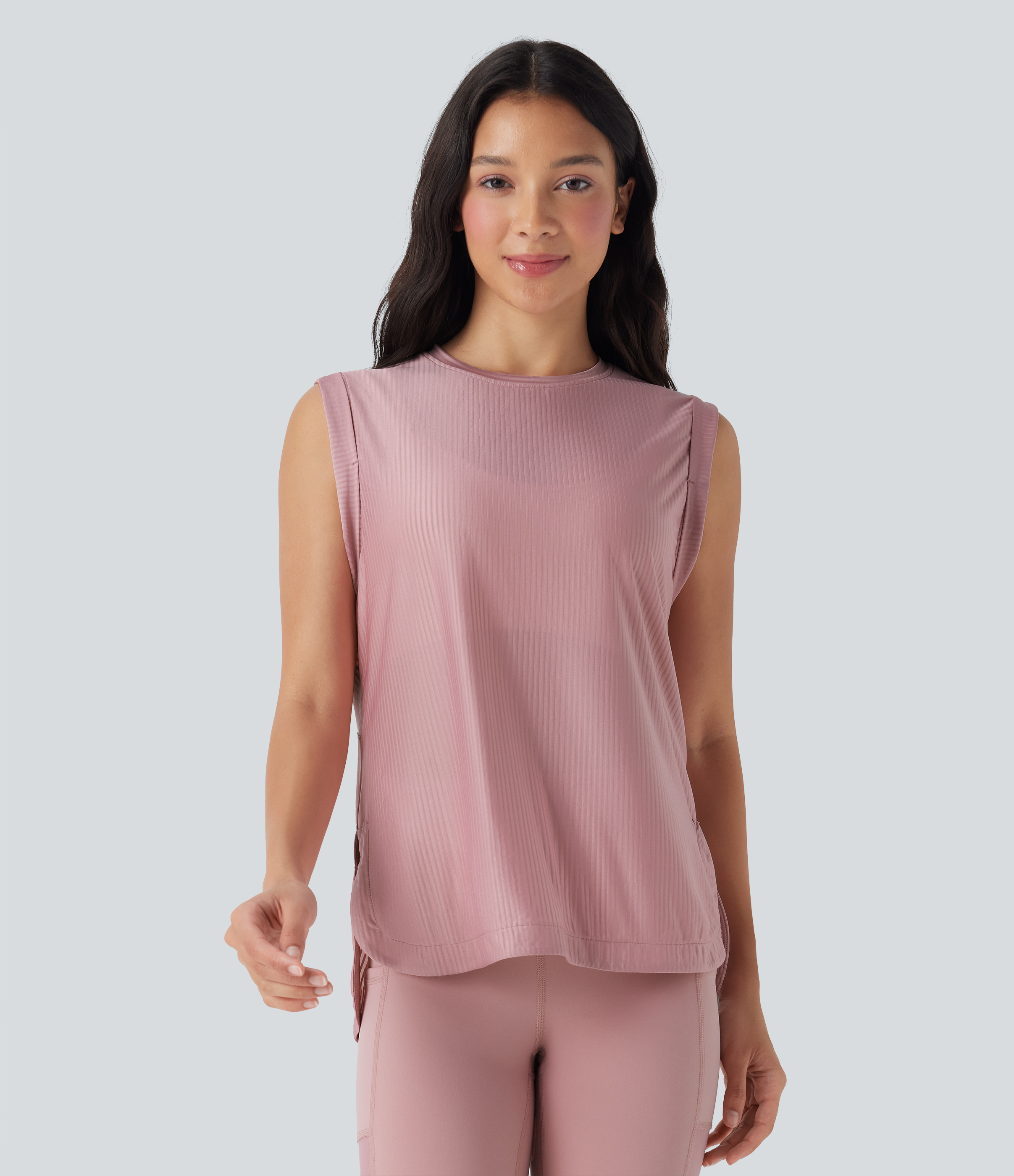 Soft Berry Crew Neck Curved Hem Quick Dry Yoga Tank Top / 1