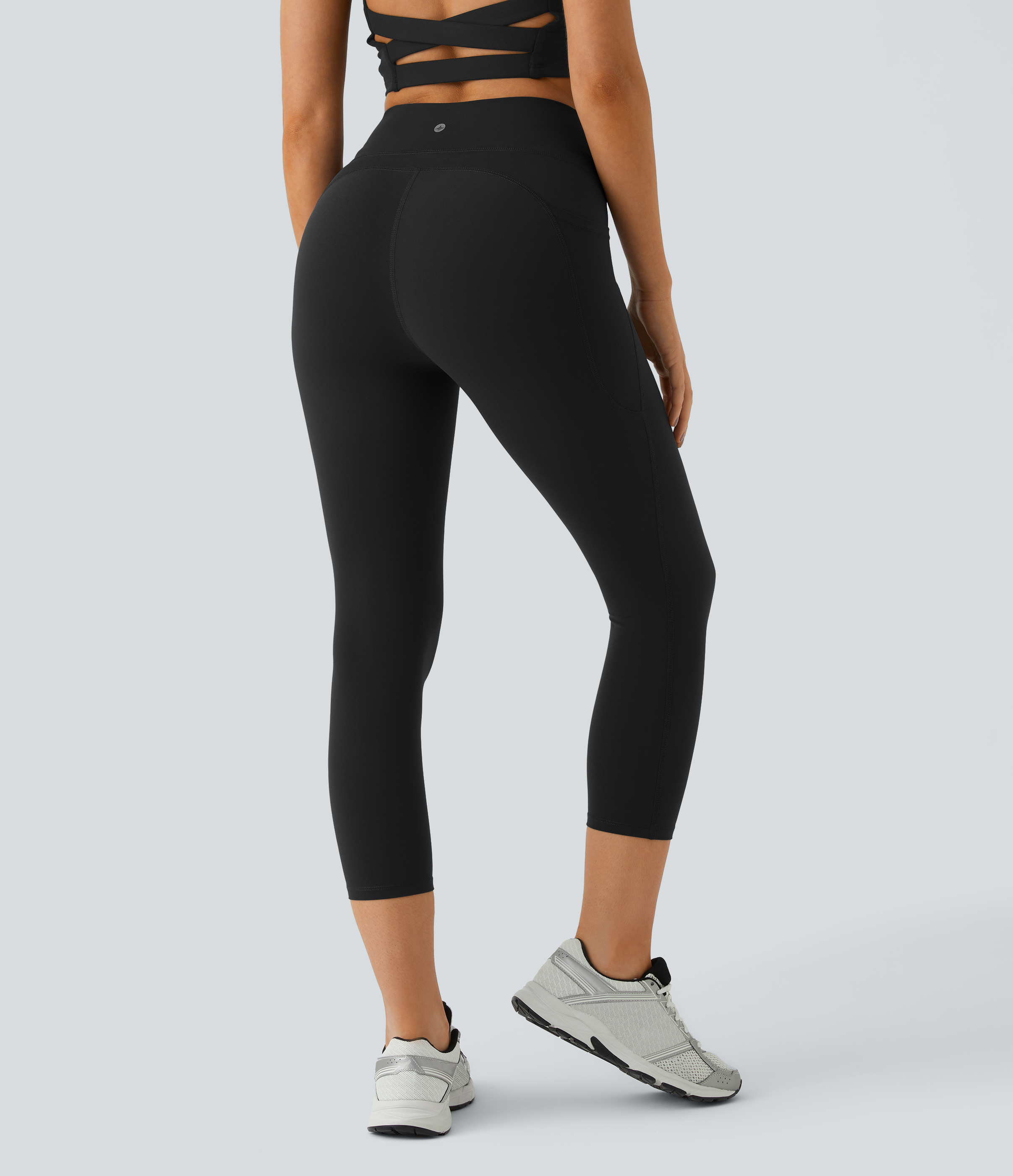 Black Leggings capri SoCinched entrenamiento bolsillo lateral tiro alto / 2