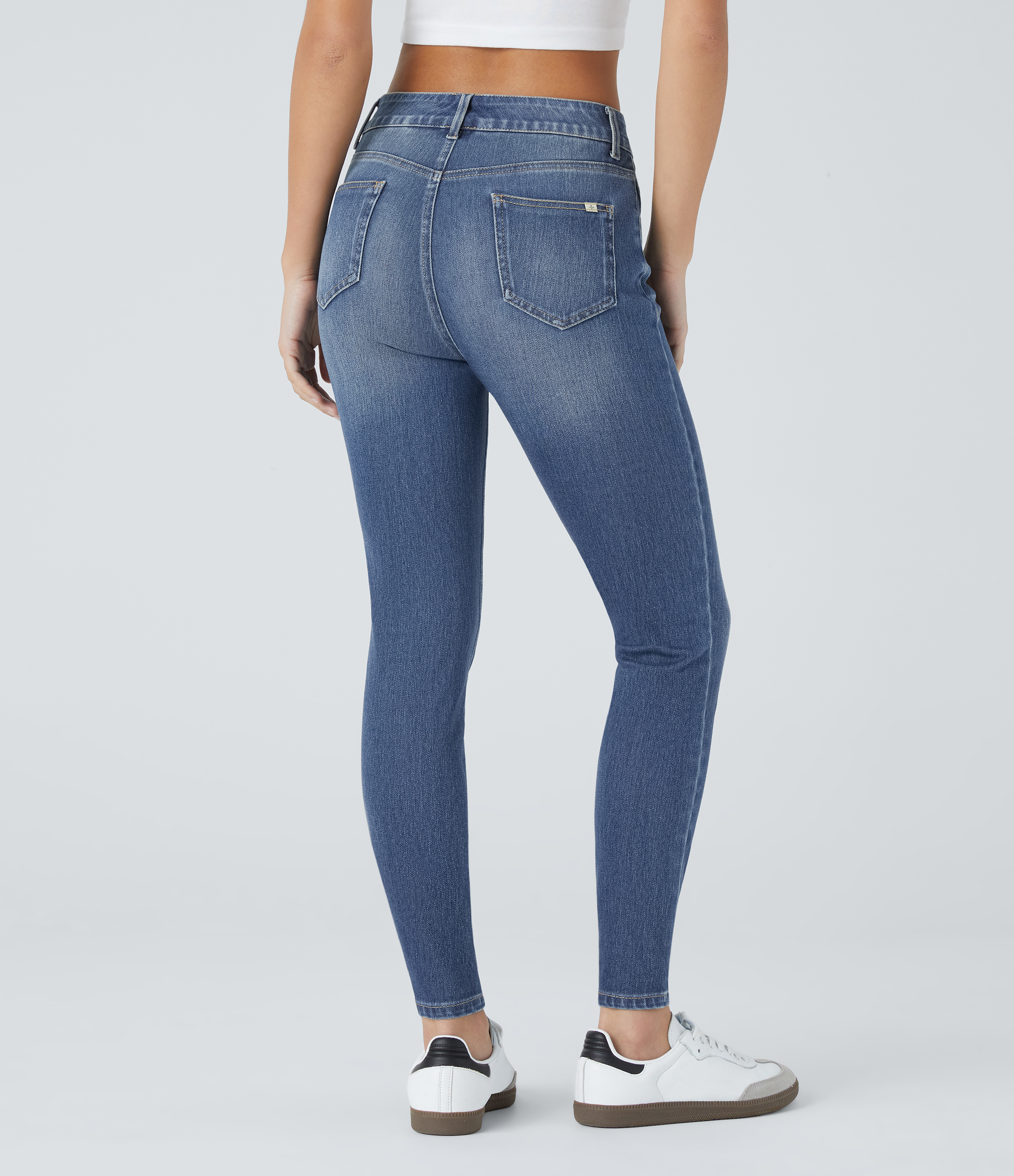 Cedar Blue Denim Jeans Halara Flex™ Denim ajustado elástico múltiple bolsillo tiro medio / 2