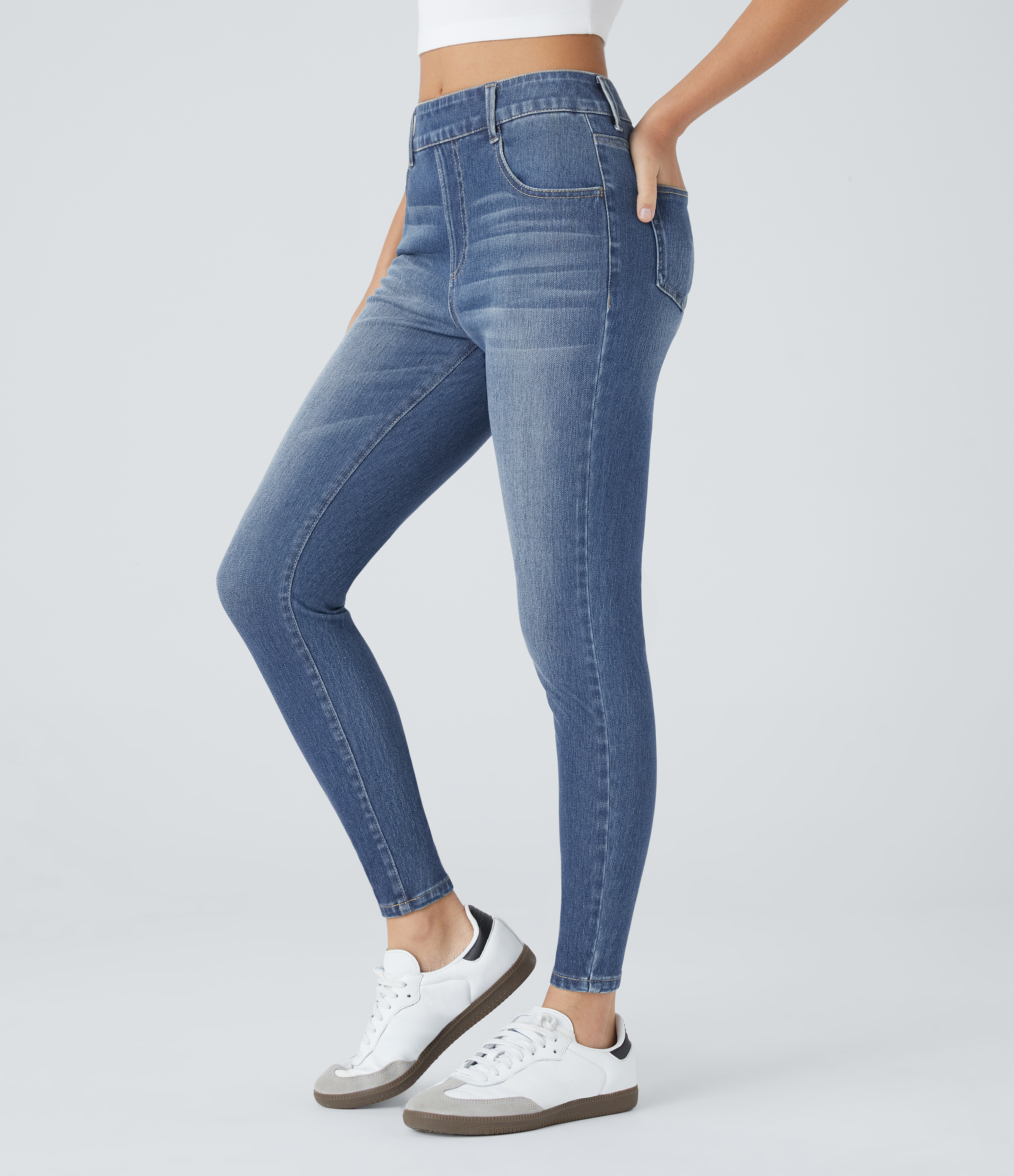 Jeans Halara Flex™ Denim ajustado elástico múltiple bolsillo tiro medio