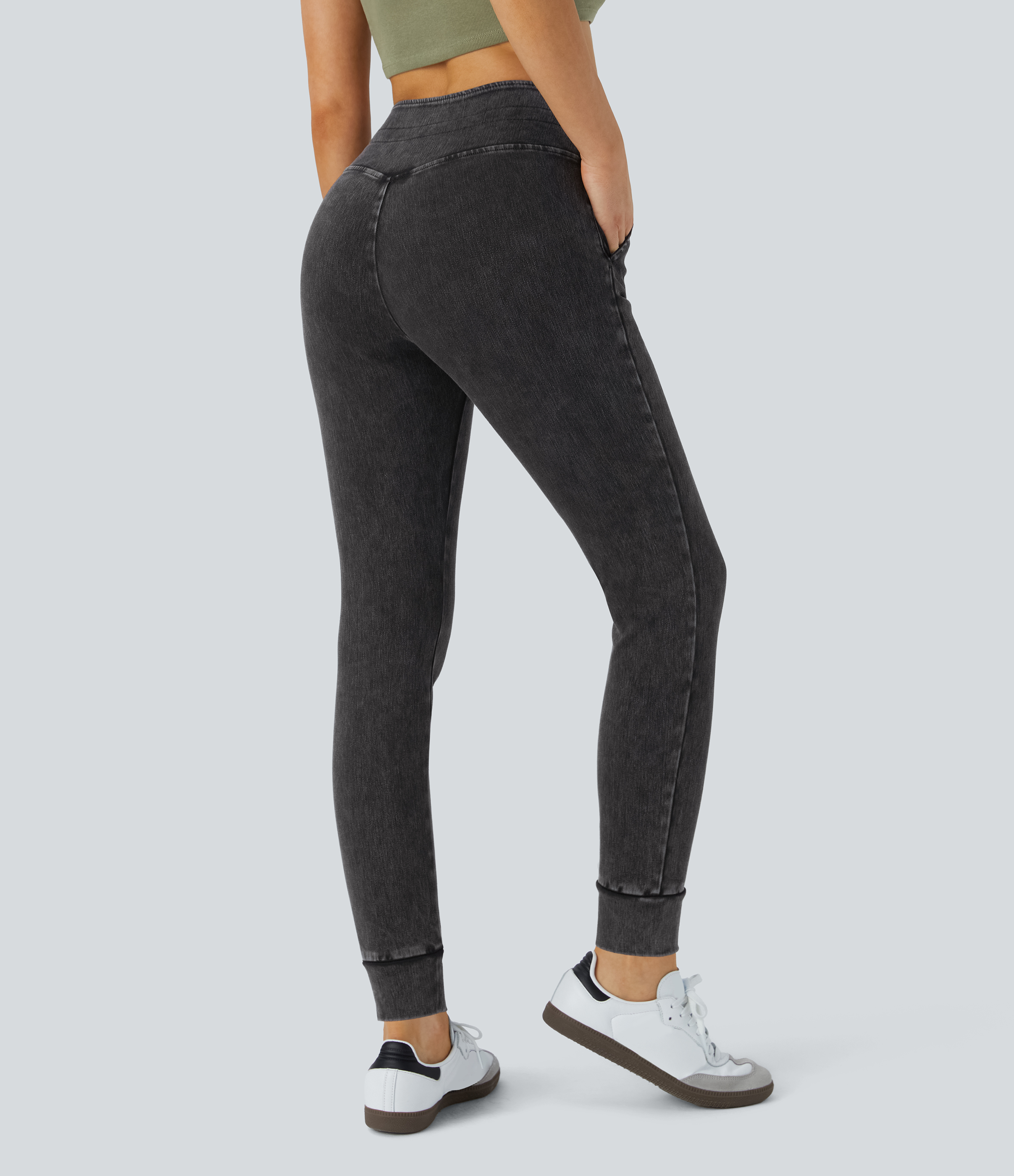 Hemp Rope Black Denim Jeans Halara Flex™ Denim elásticos ajustables de tiro alto descolorido y bolsillos / 2
