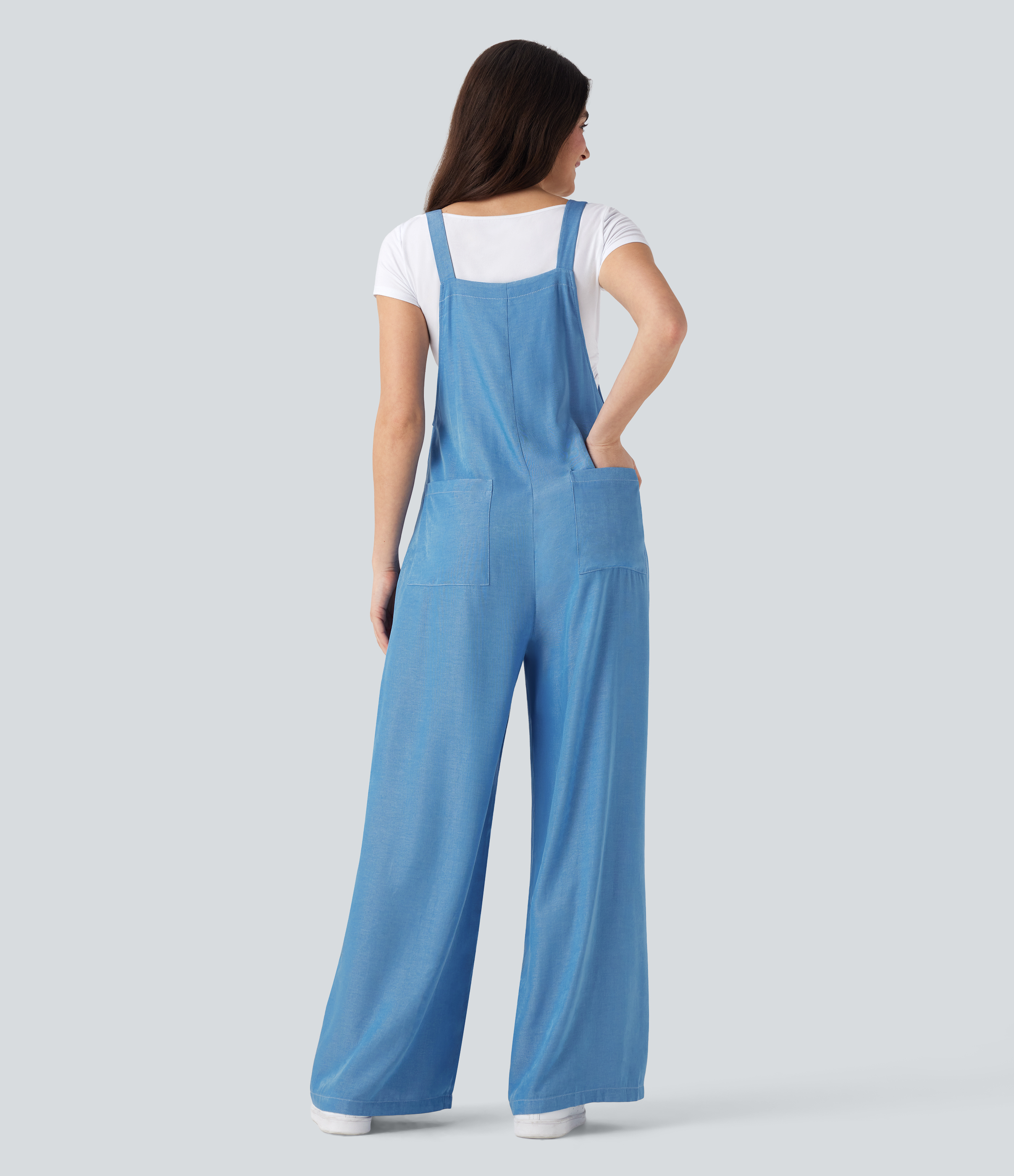 Light Denim Blue Salopettes en jean décontractées avec poches — à enfiler aussi bien par l'avant que par l'arrière / 2