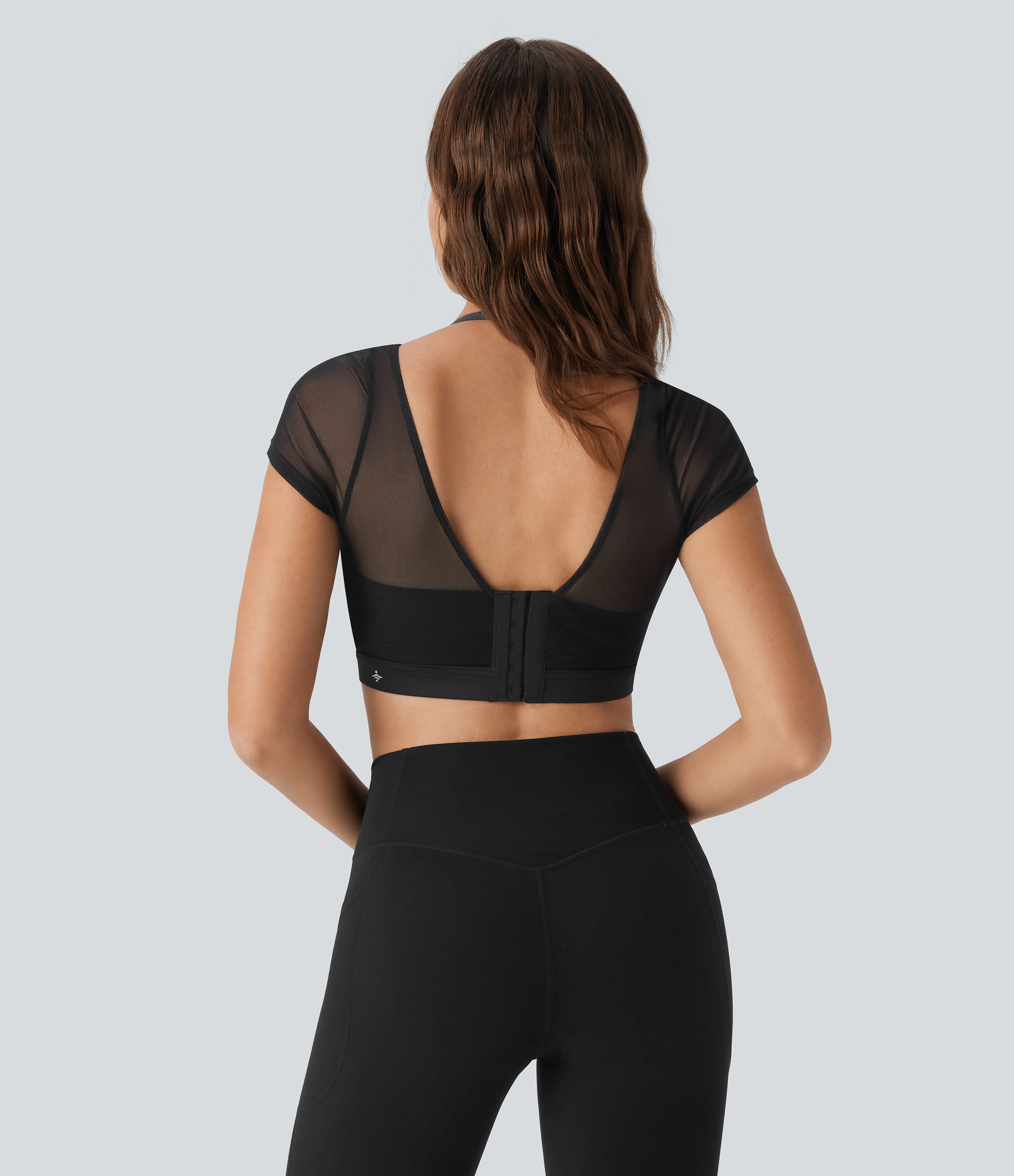 Top deportivo de yoga 2 en 1 de malla en contraste con cuello halter y espalda descubierta