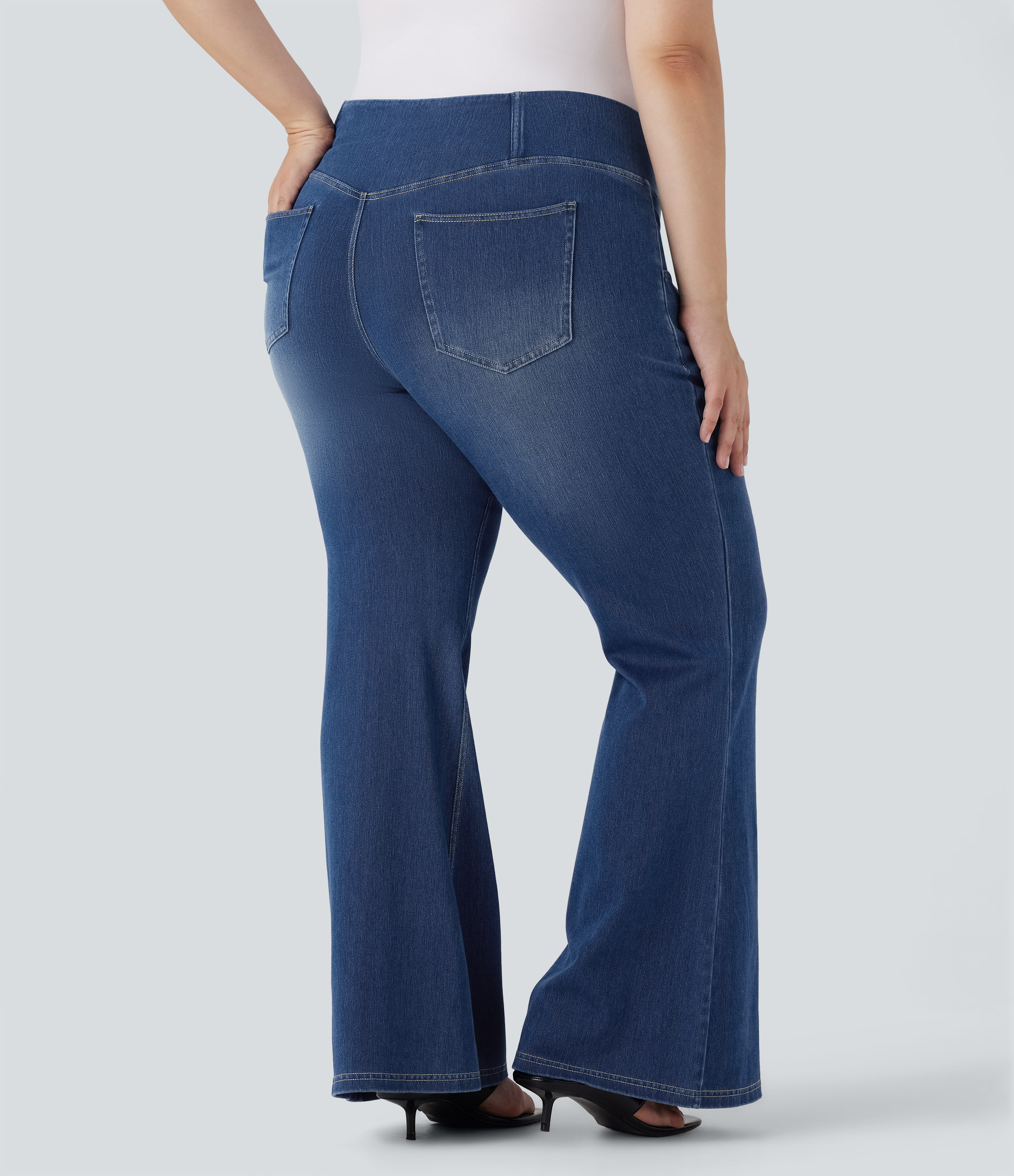 Frost Blue Denim Plus size Halara Flex™ ψηλόμεσα τζιν με σταυρωτό σχέδιο, ξεβαμμένο φινίρισμα, άνετη φαρδιά γραμμή και τσέπες / 2
