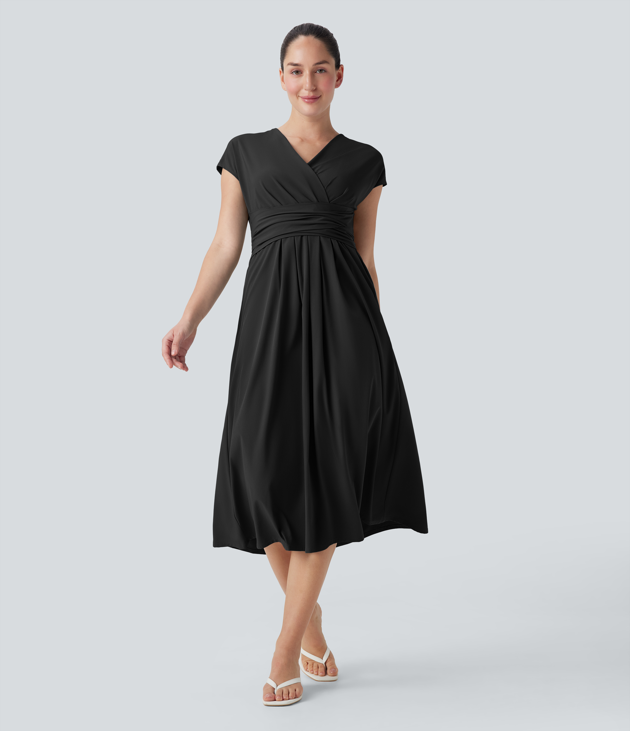 Robe décontractée midi Breezeful™ col V manches courtes à liens dans le dos séchage rapide avec poches latérales