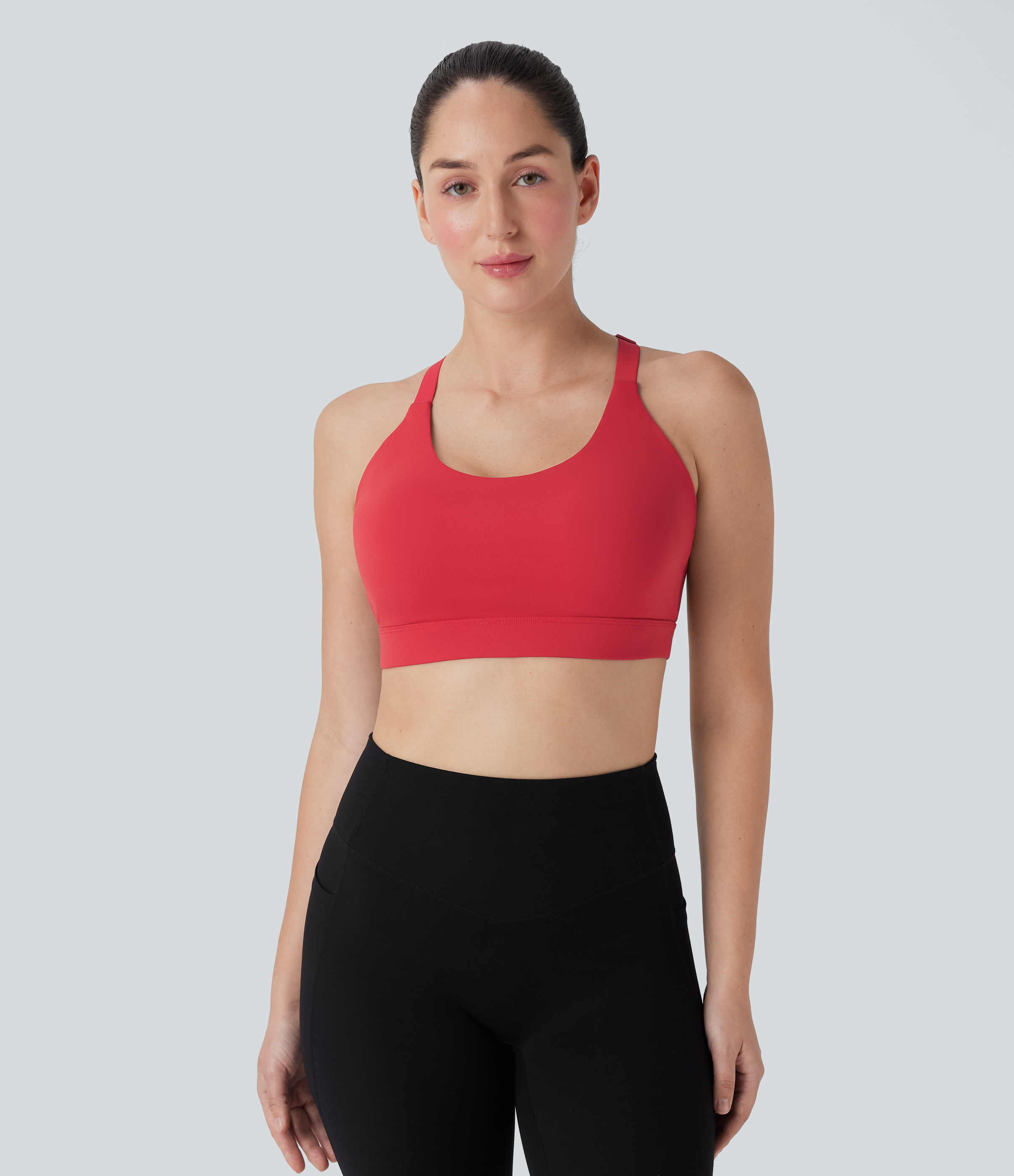 Poinsettia Brasier deportivo SpeedWave™ deportivo SpeedWave™ de sujeción media perforado con secado rápido, copas moldeadas y gancho ajustable en copas D-F / 2