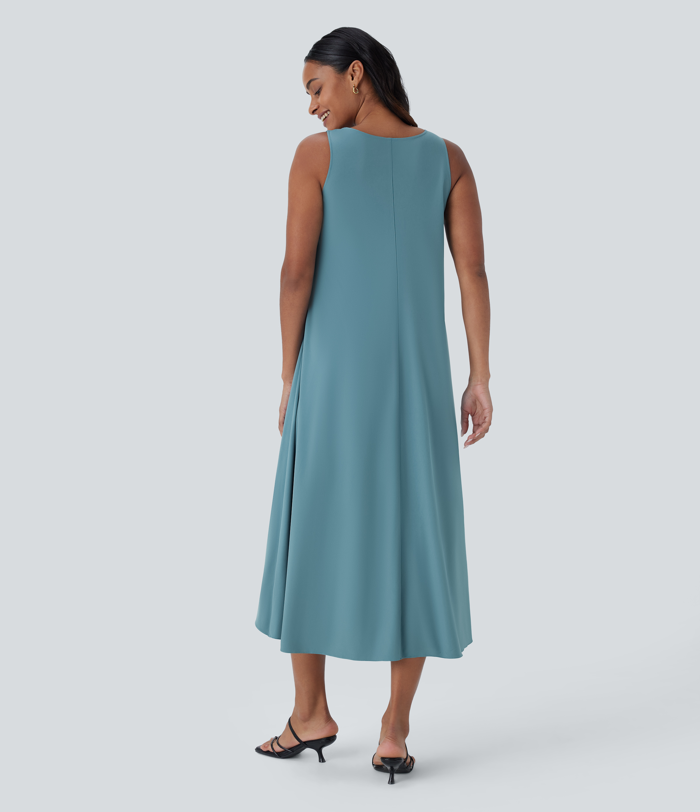 Stone Blue Breezeful™ robe mi-longue décontractée à col en V, sans manches, superposée, légère et à séchage rapide / 2