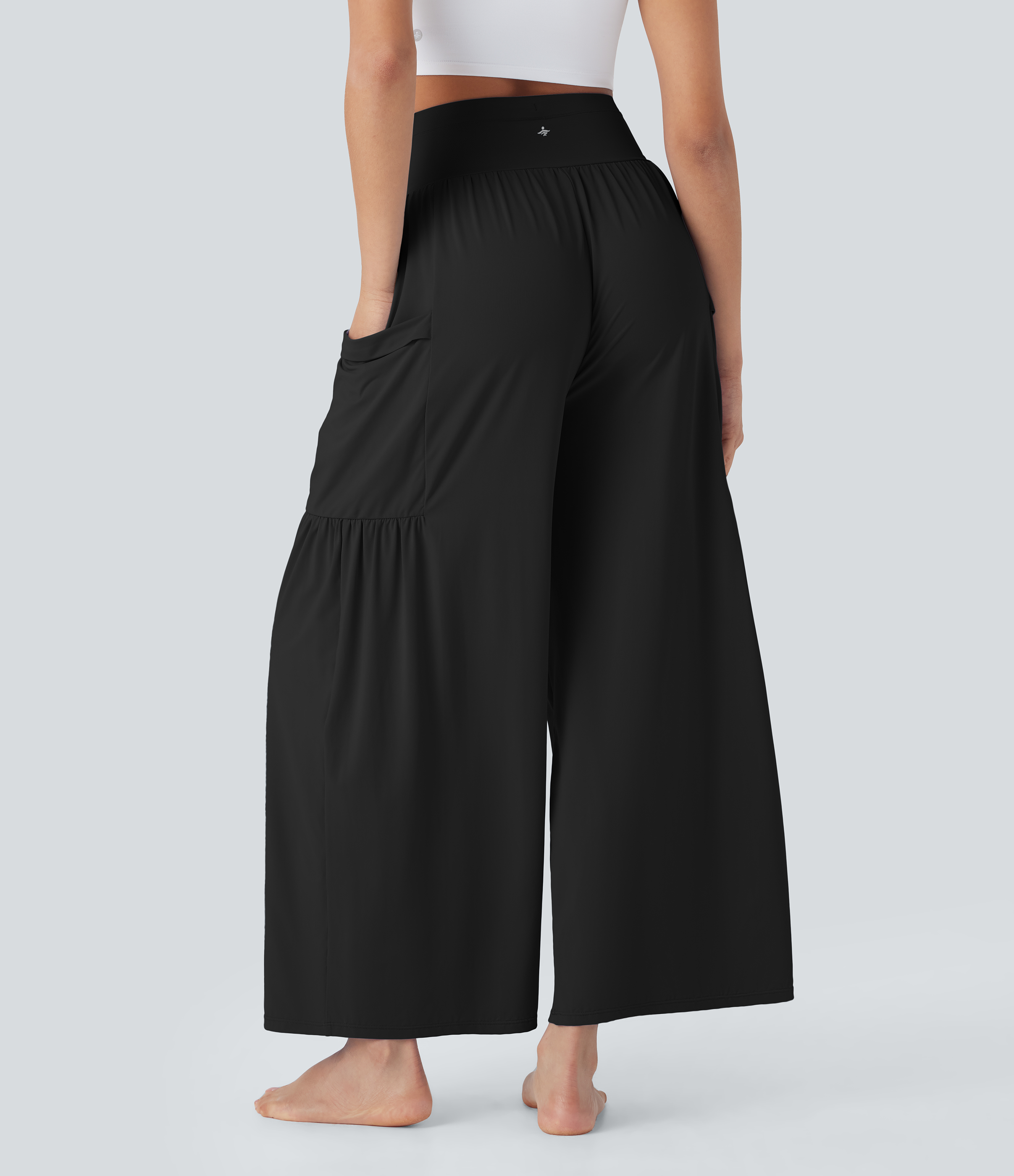 Negro SoCinched pantalones de yoga de talle alto, moldeadores del abdomen, con cintura de cordón, de pierna ancha, de tacto fresco, con bolsillos — UPF50+ / 2